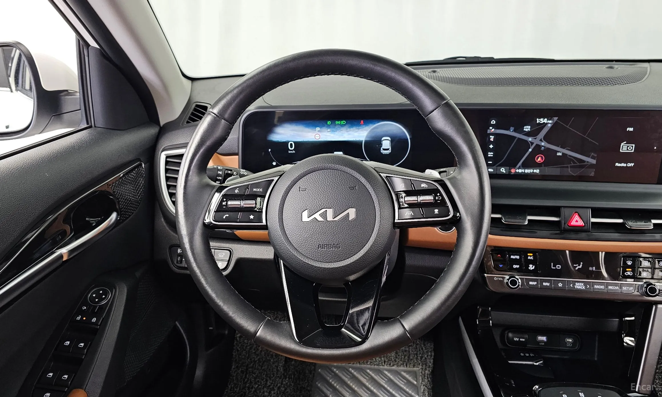 Kia Seltos превью 13