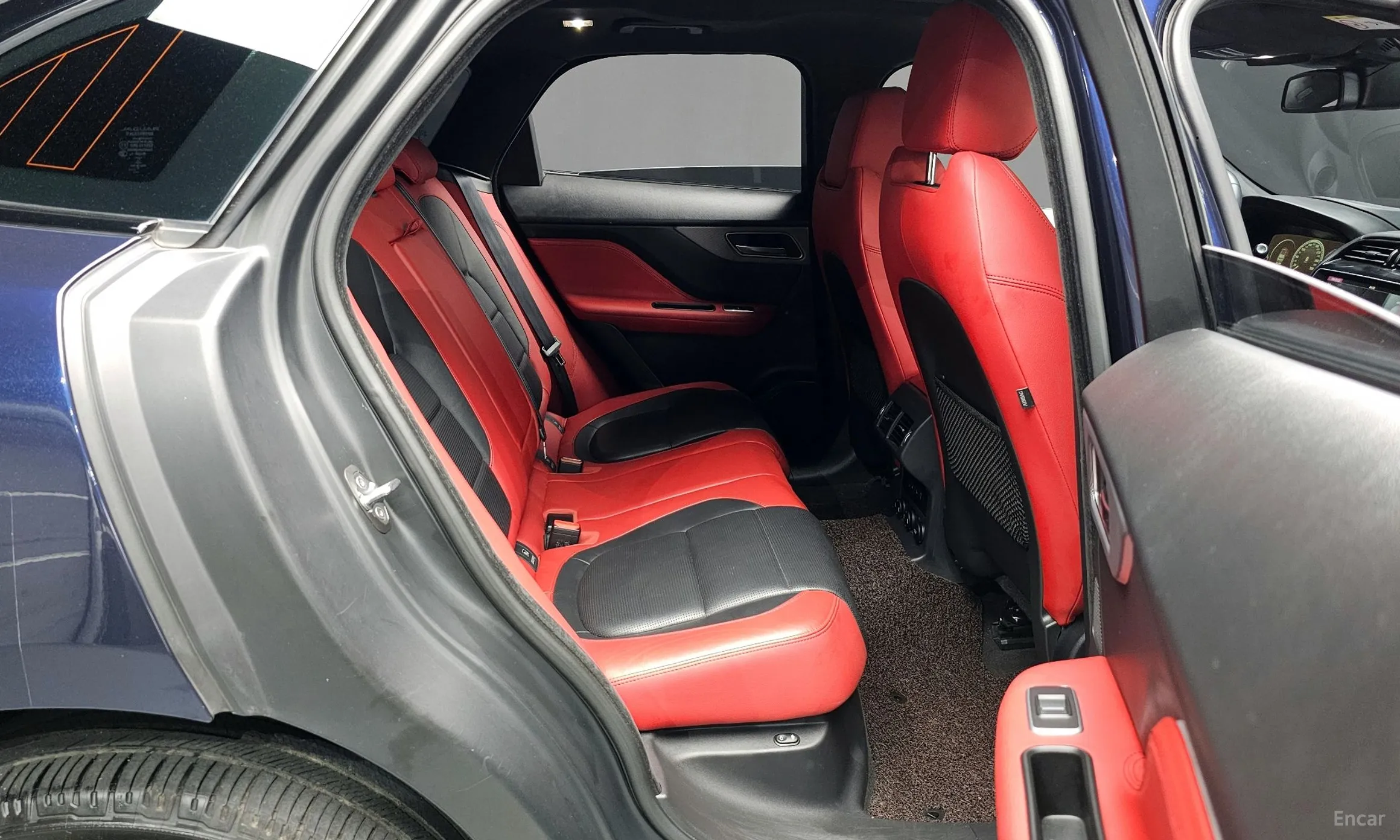 Jaguar F-PACE превью 11