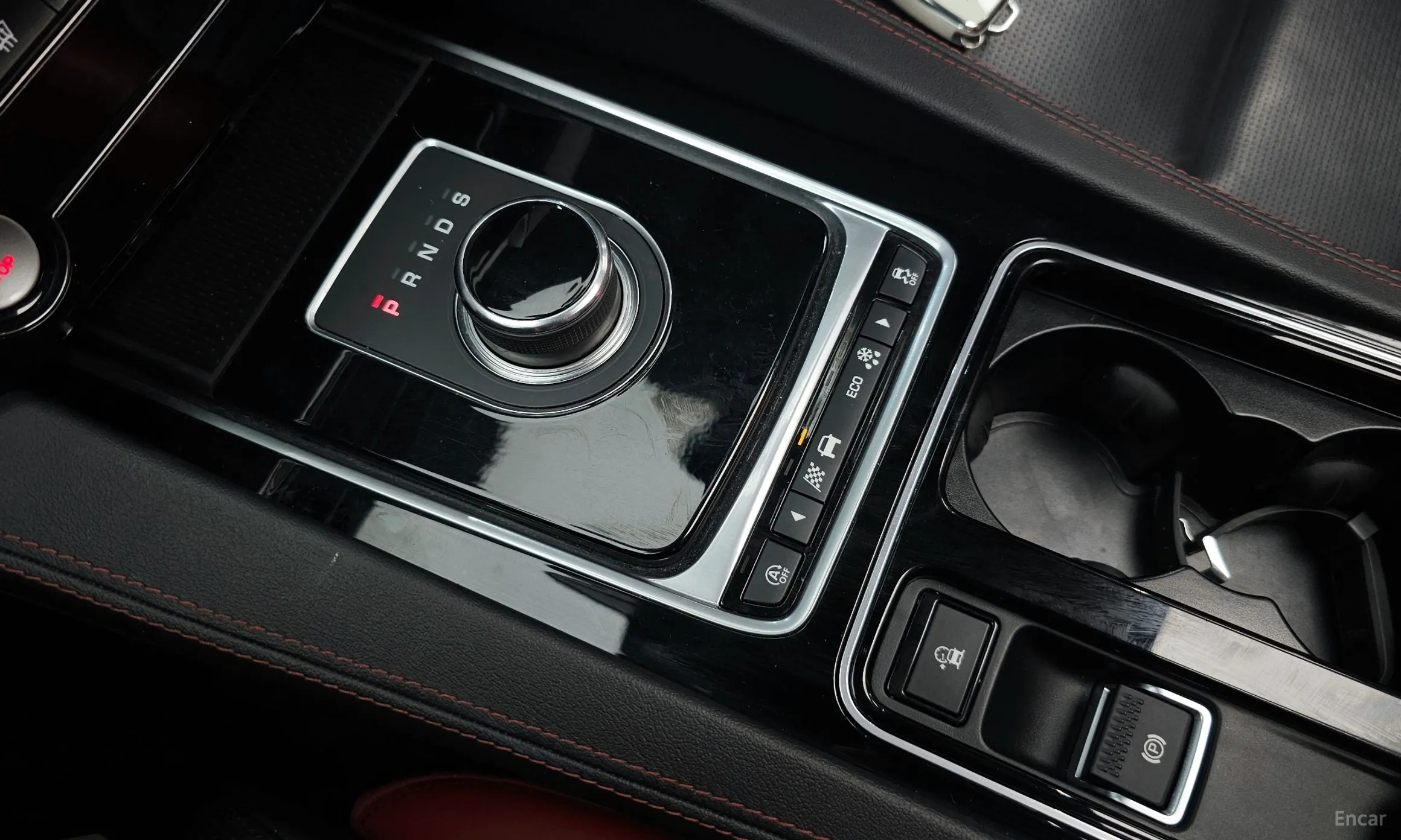Jaguar F-PACE превью 9
