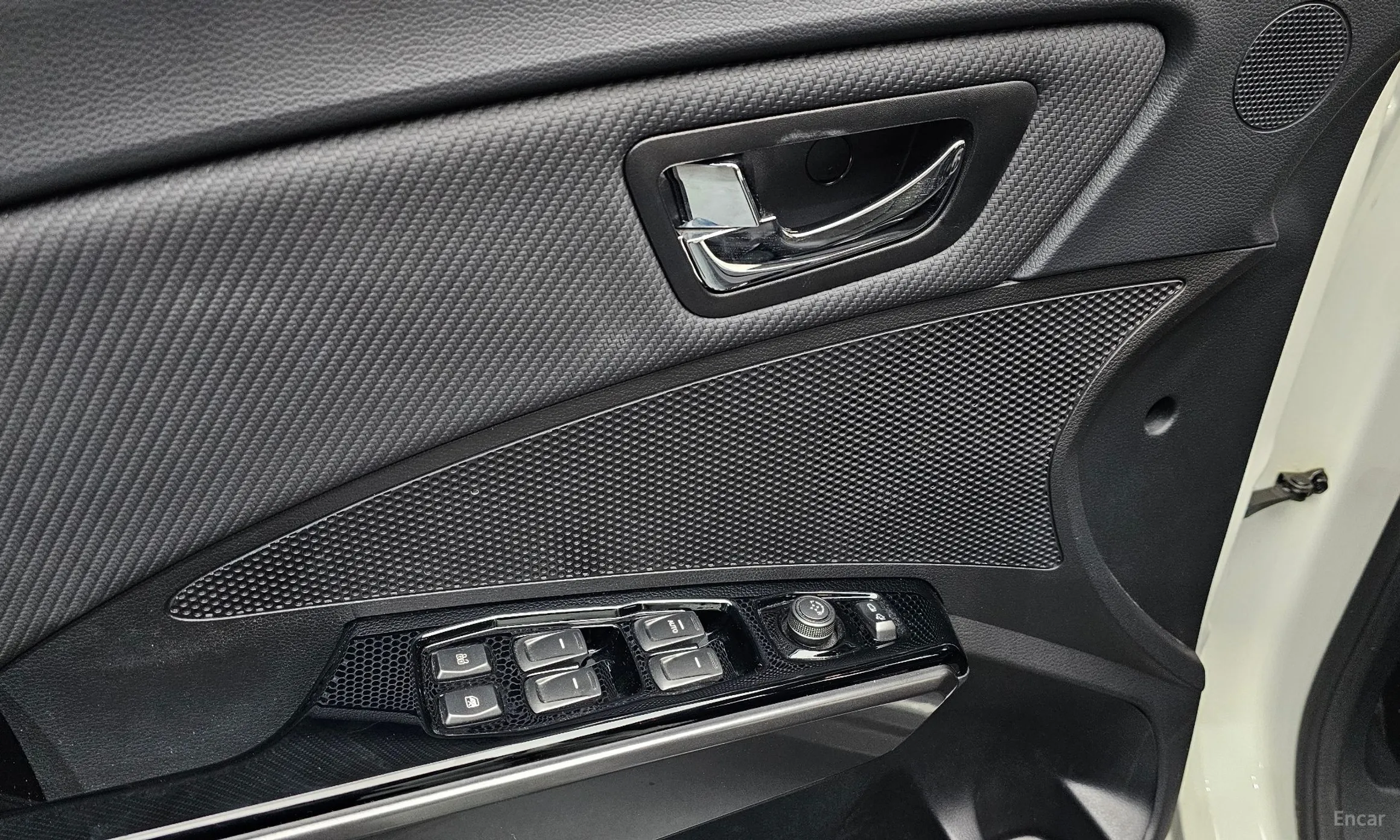 KG Mobility (SsangYong) Berry New Tivoli превью 18