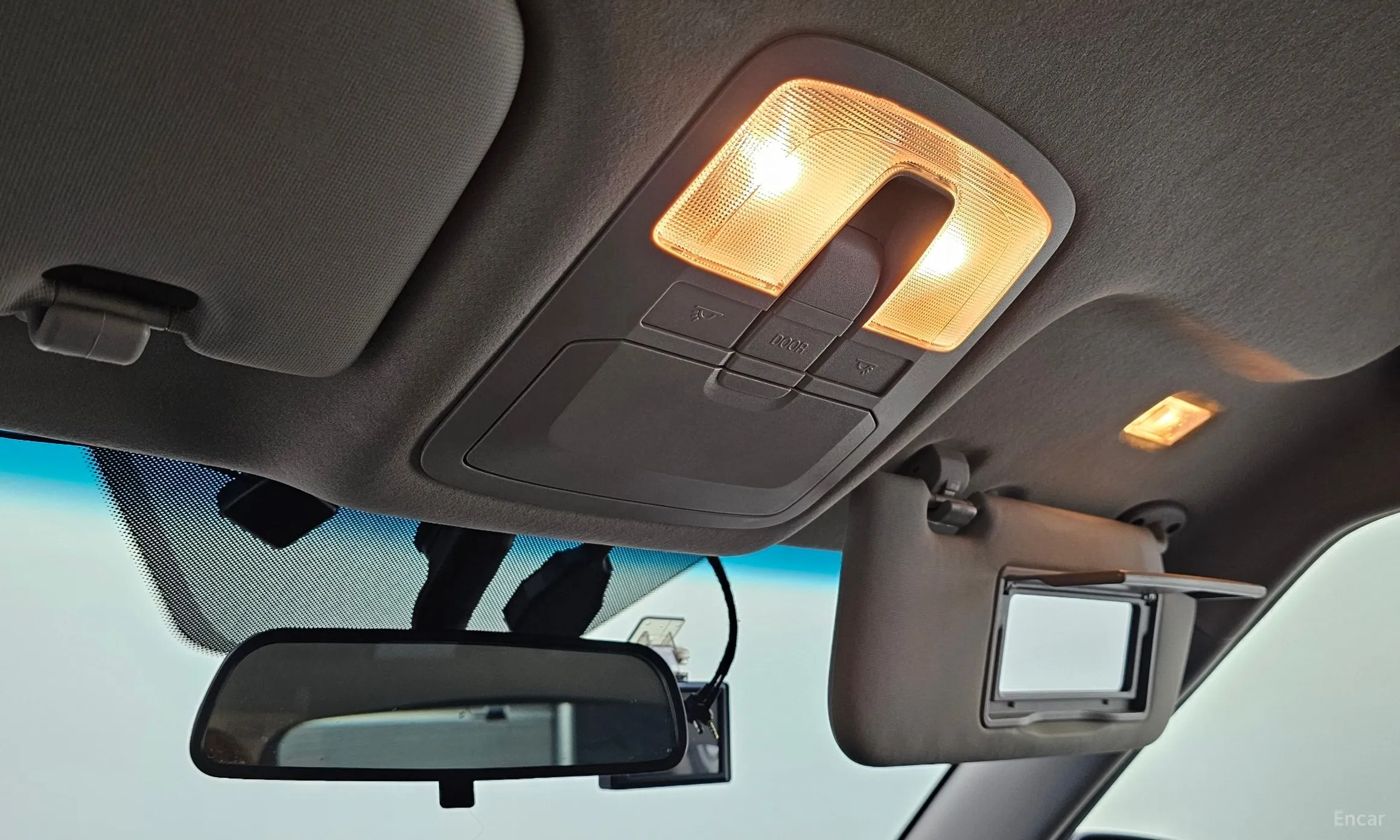 KG Mobility (SsangYong) Berry New Tivoli превью 19