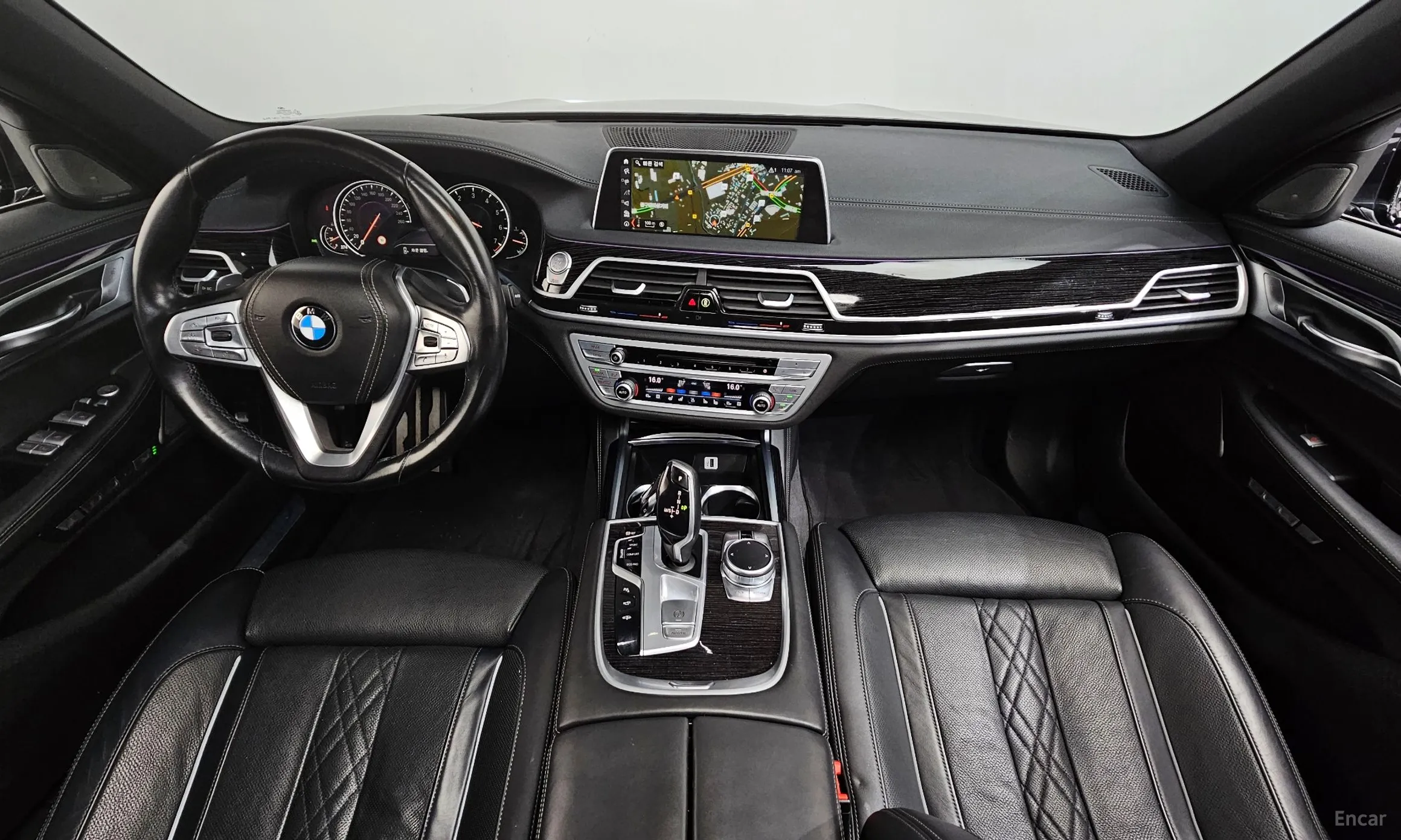 BMW 7 Series (G11) превью 7