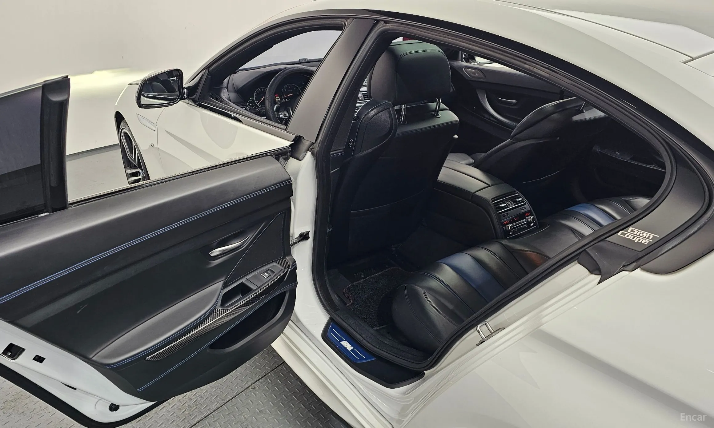 BMW 6 Series (F12) превью 12
