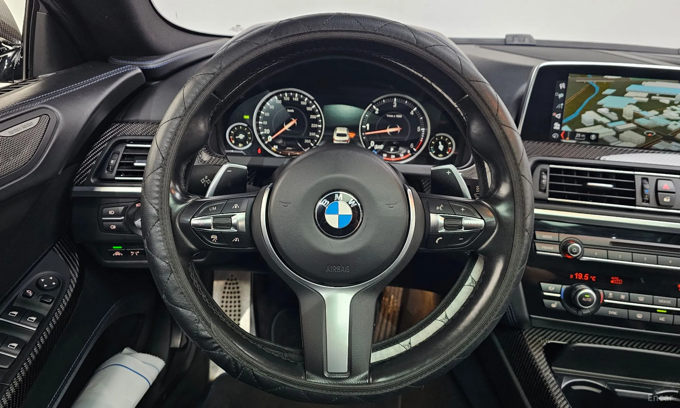 BMW 6 Series (F12) превью 14