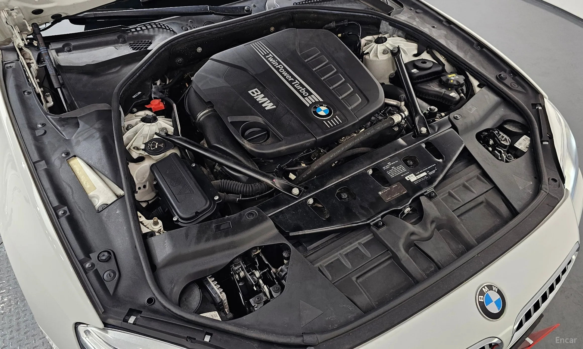 BMW 6 Series (F12) превью 6