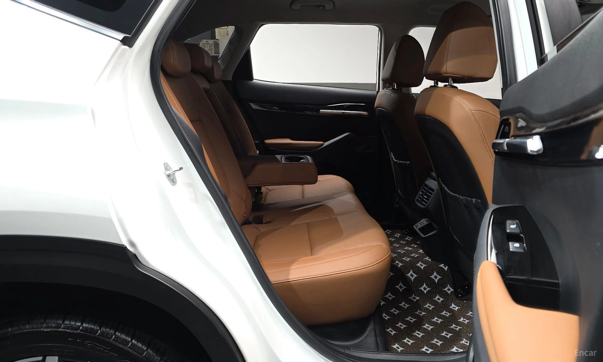 Kia Seltos превью 11