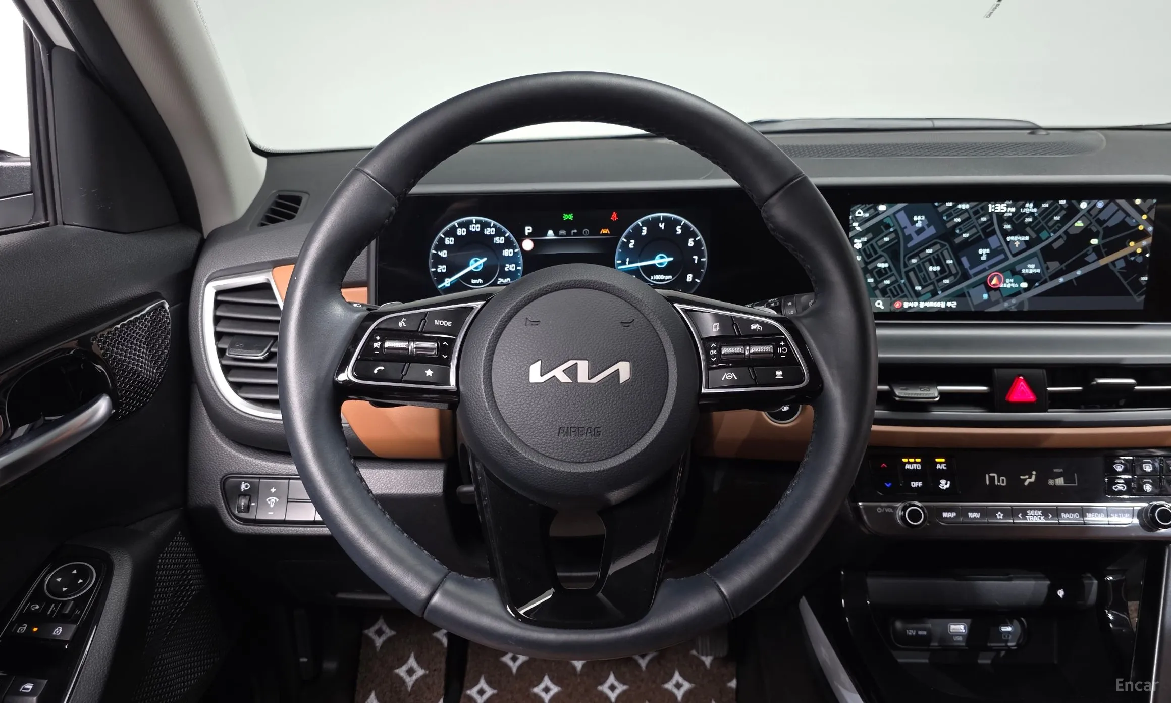 Kia Seltos превью 12