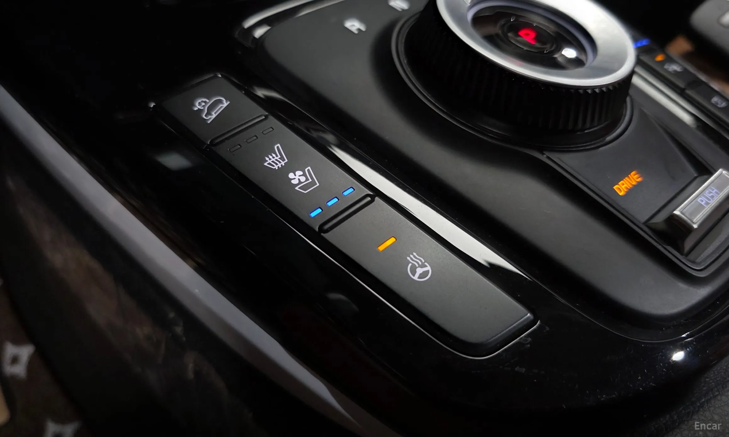 Kia Seltos превью 16