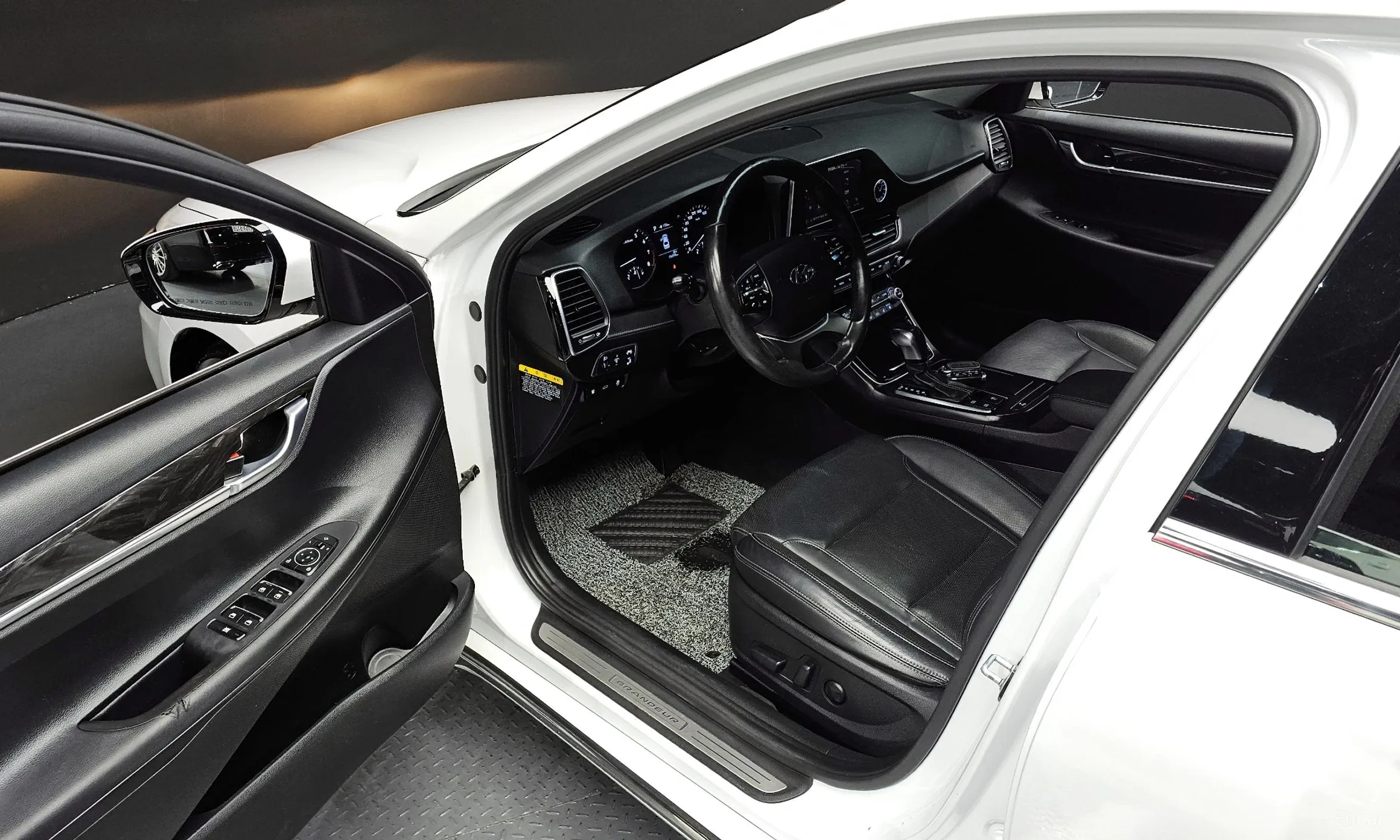 Hyundai Grandeur IG превью 10