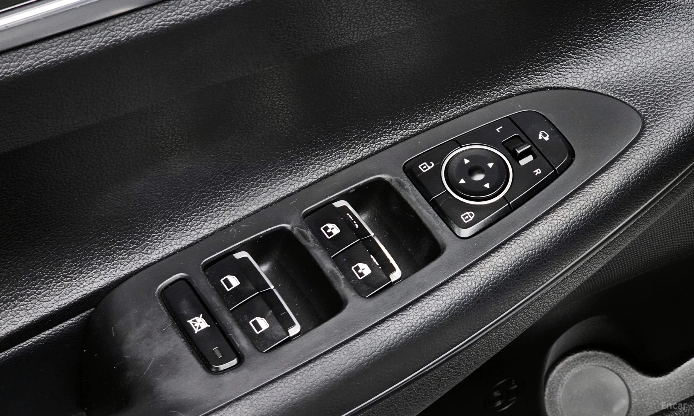 Hyundai Grandeur IG превью 20