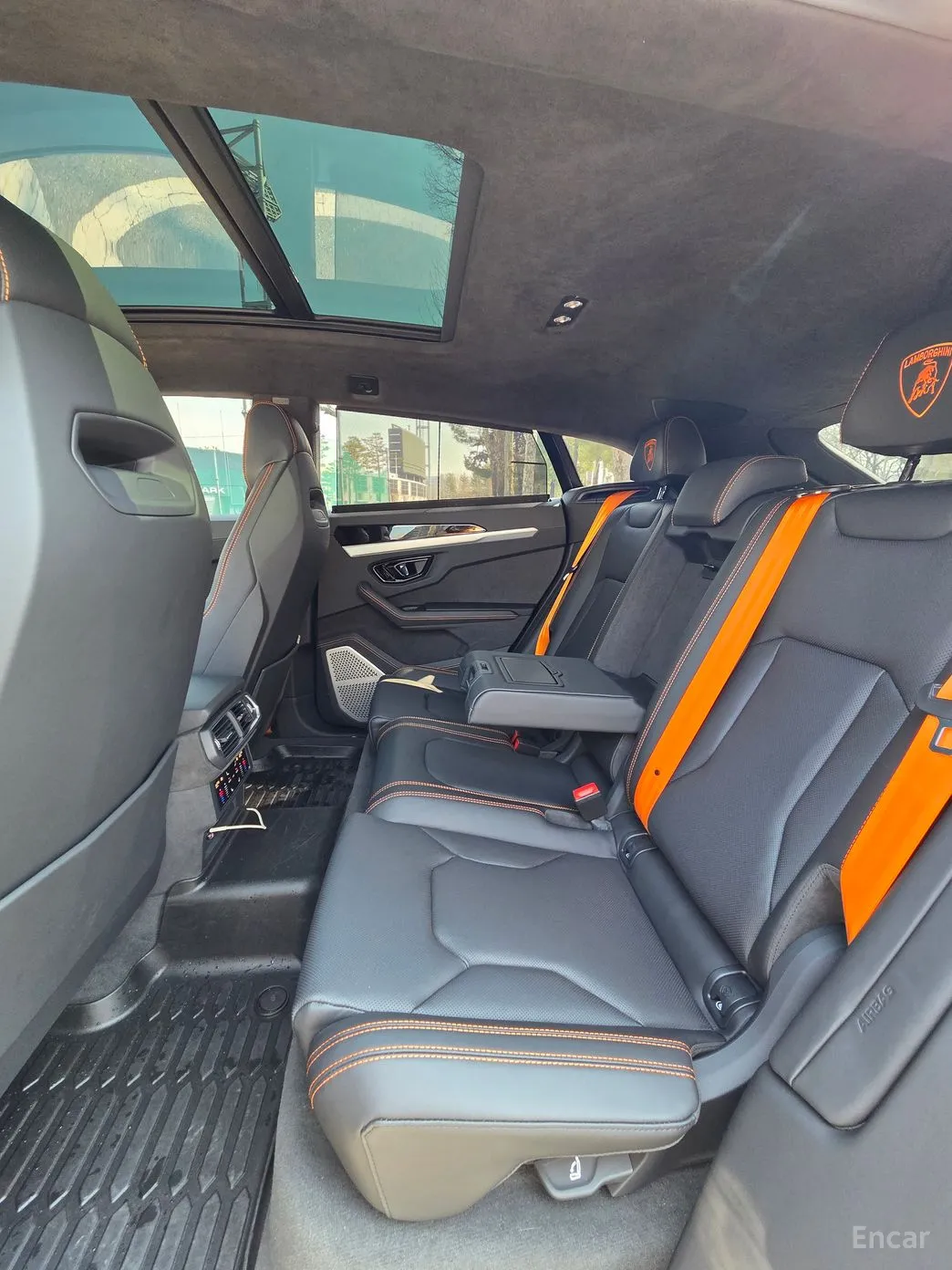 Lamborghini Urus превью 10