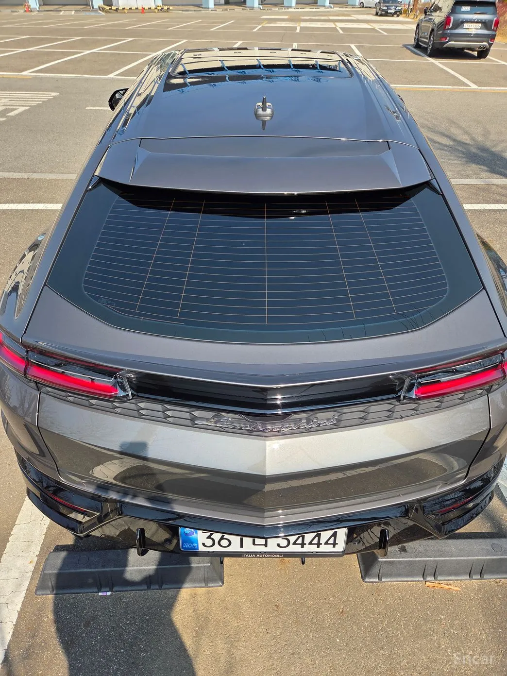 Lamborghini Urus превью 4