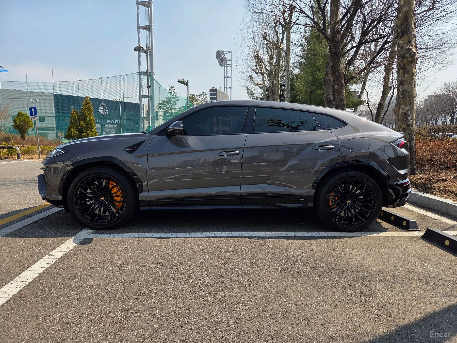 Lamborghini Urus превью 5