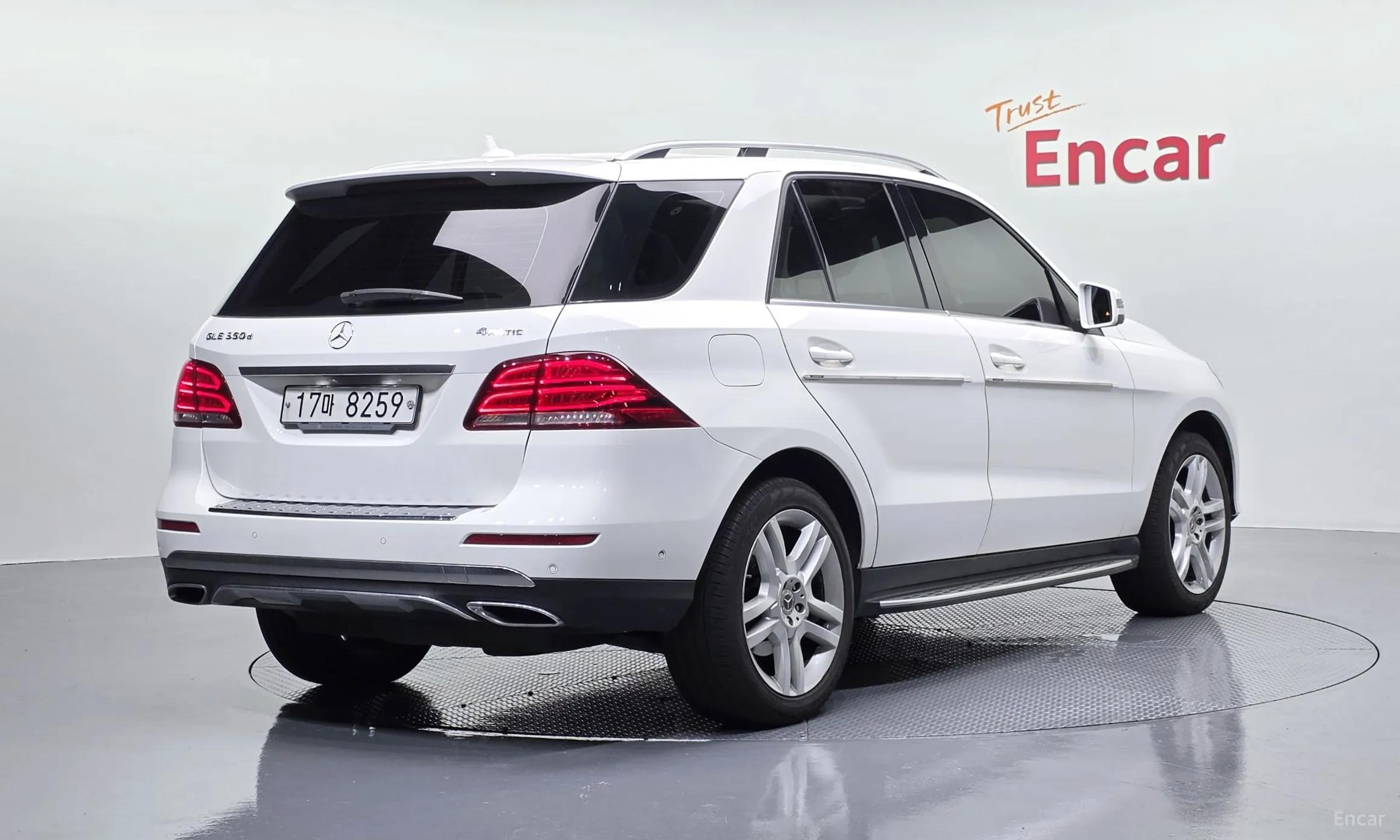 Mercedes Benz GLE-Class W166