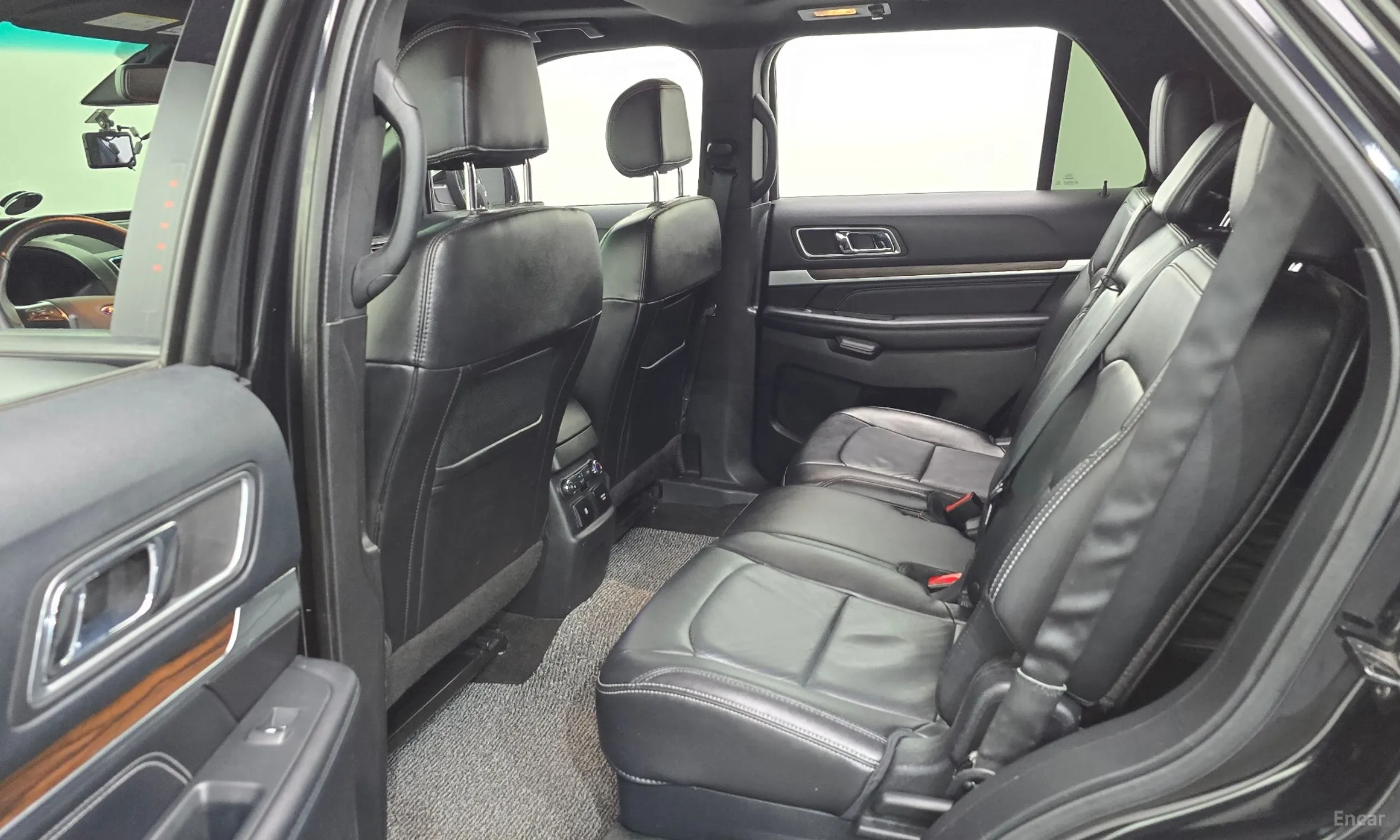 Ford Explorer превью 11