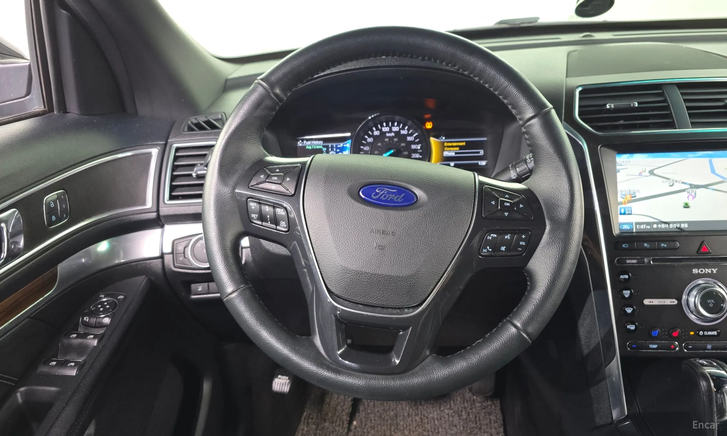 Ford Explorer превью 13