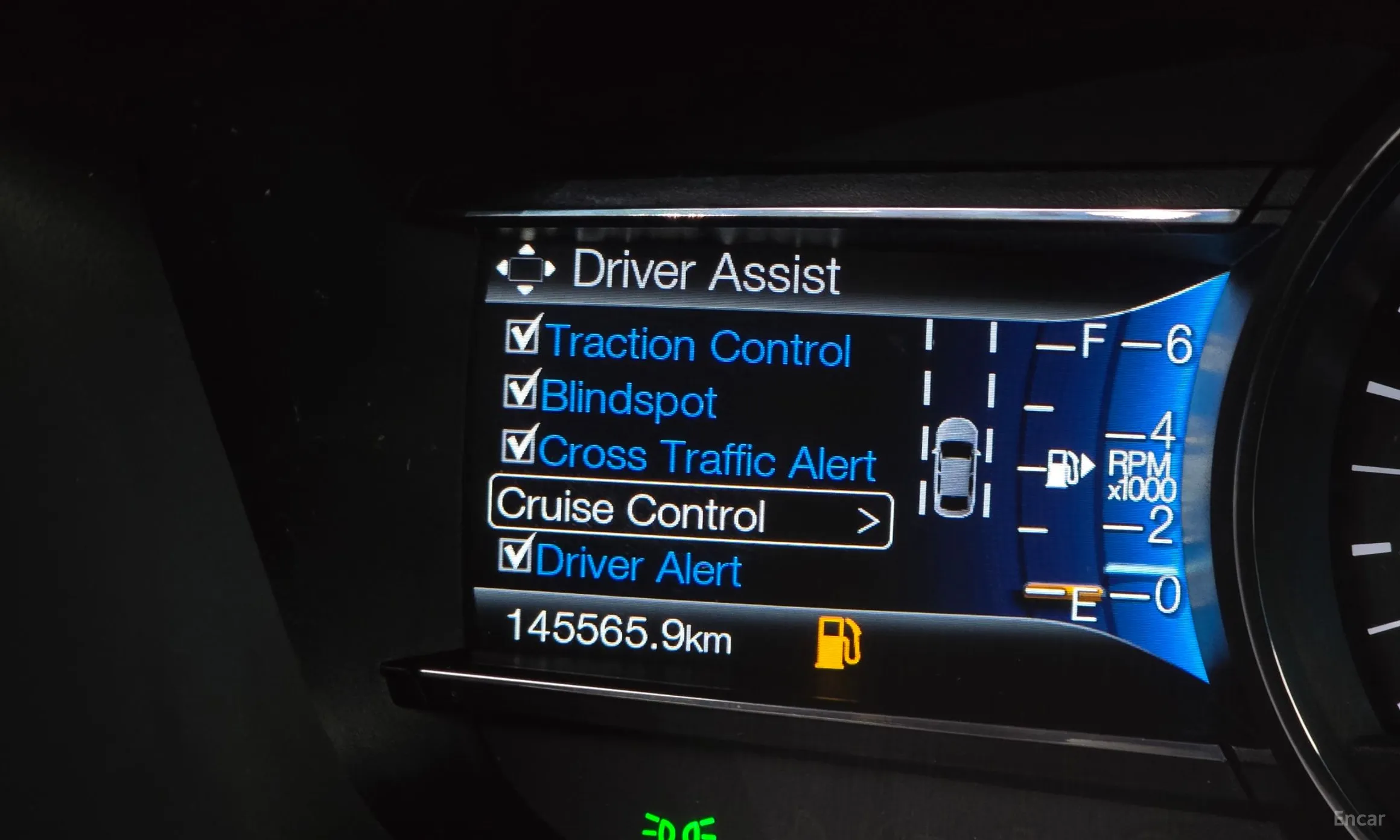Ford Explorer превью 15