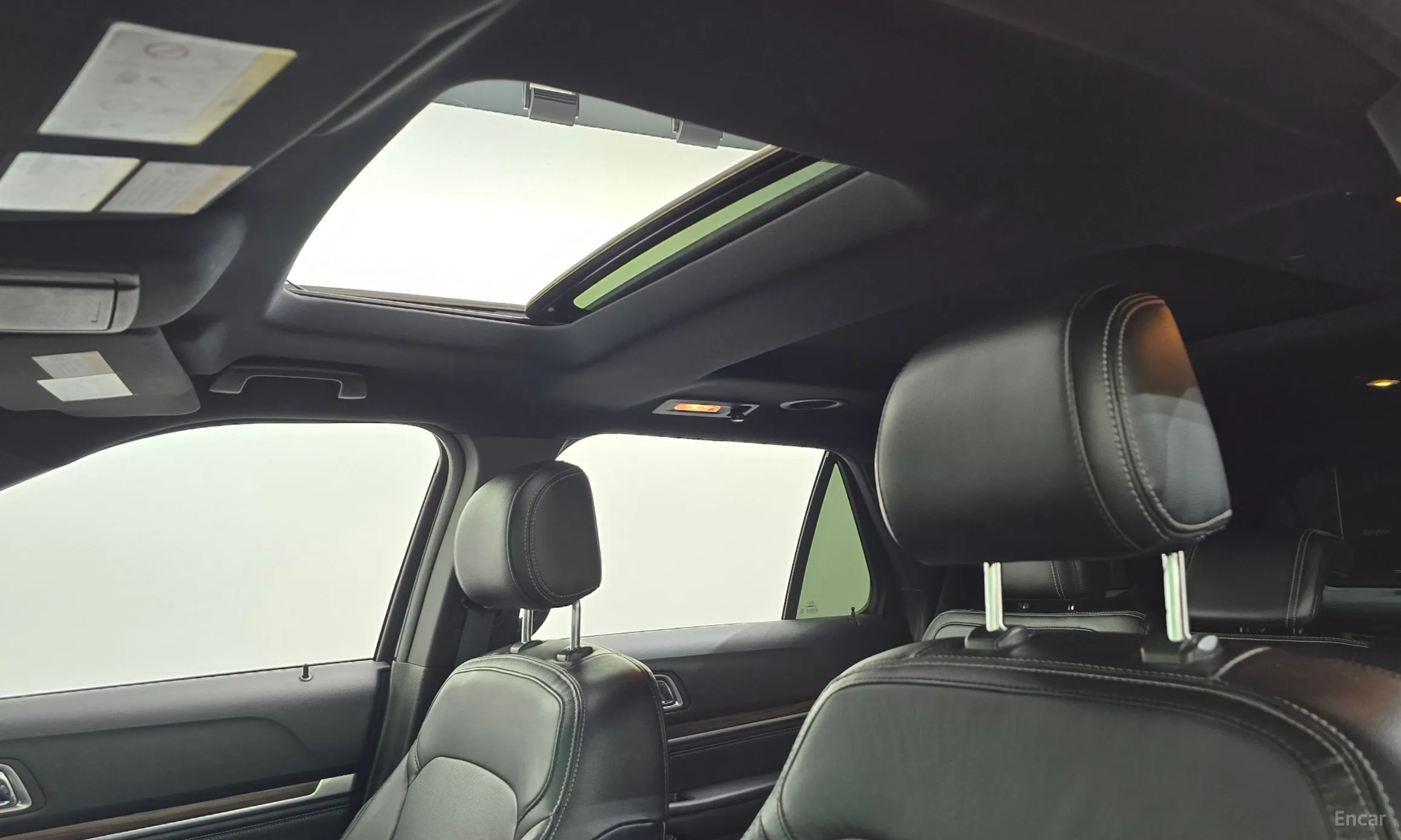 Ford Explorer превью 17