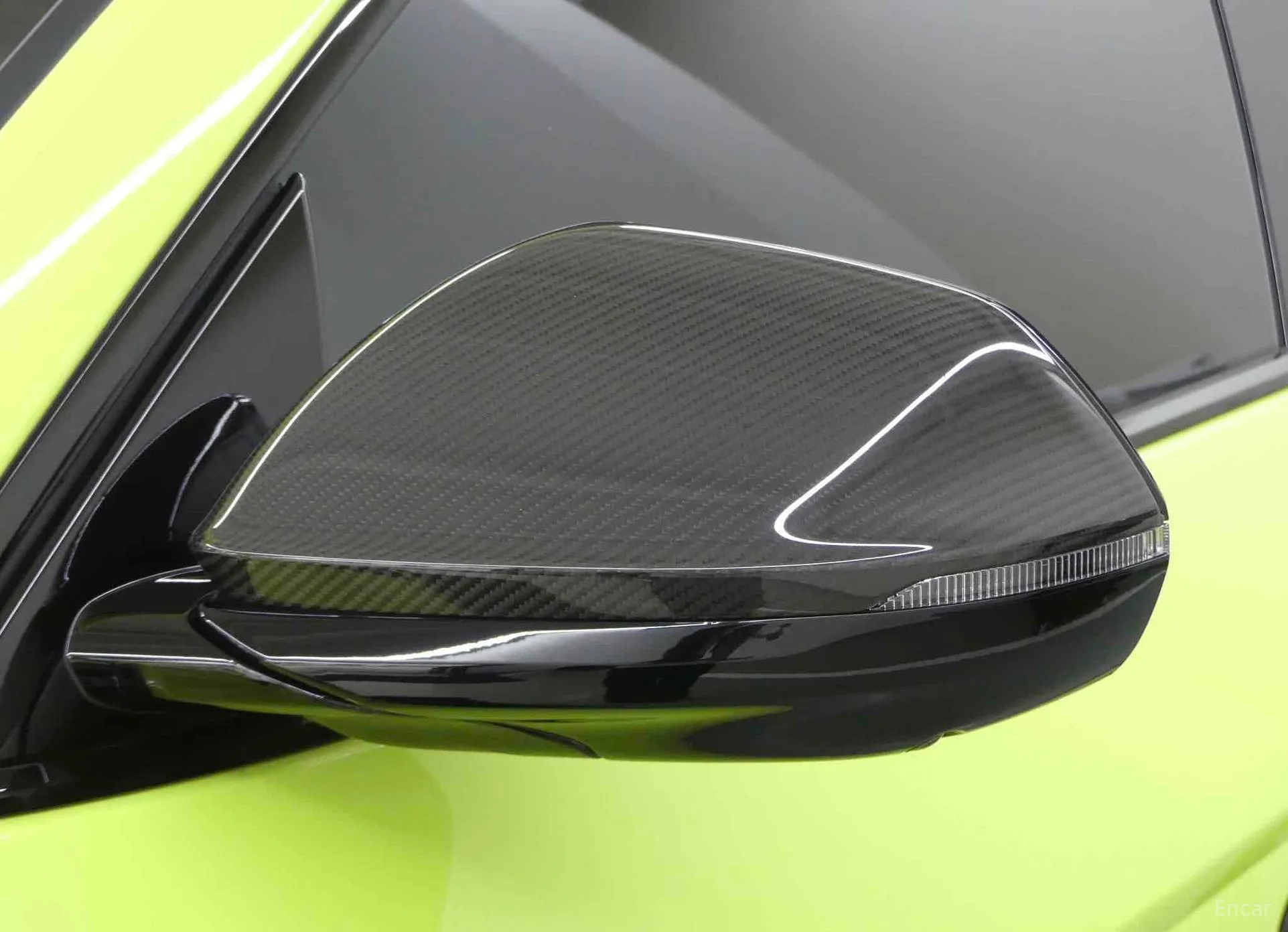 Lamborghini Urus превью 19