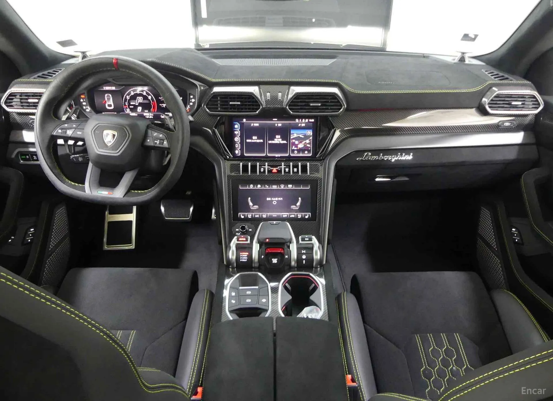 Lamborghini Urus превью 4