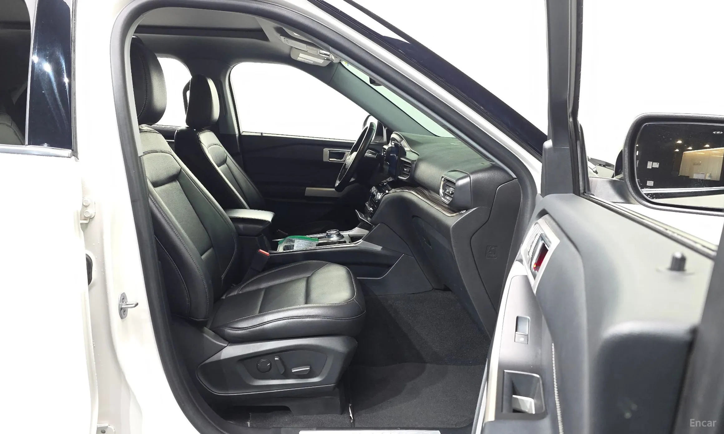 Ford Explorer 6th Generation превью 11