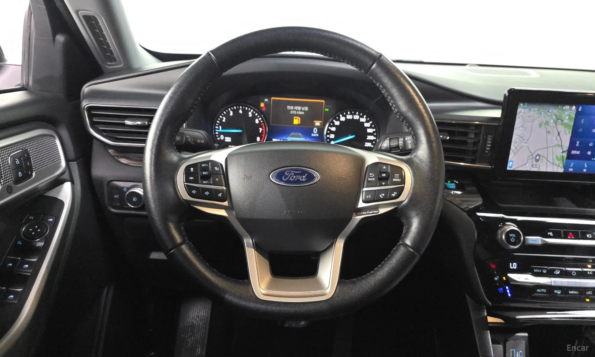 Ford Explorer 6th Generation превью 13