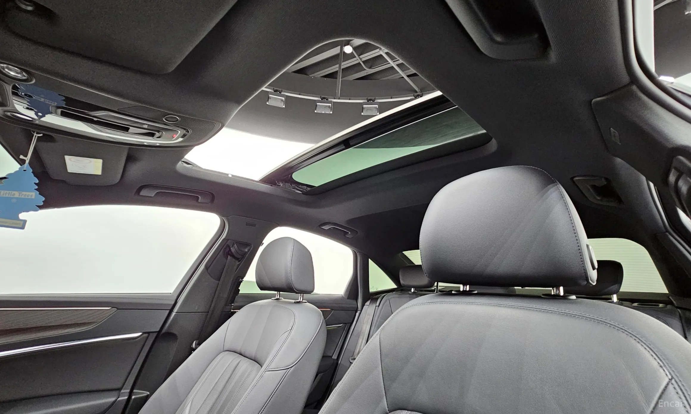 Audi A6 (C8) превью 19