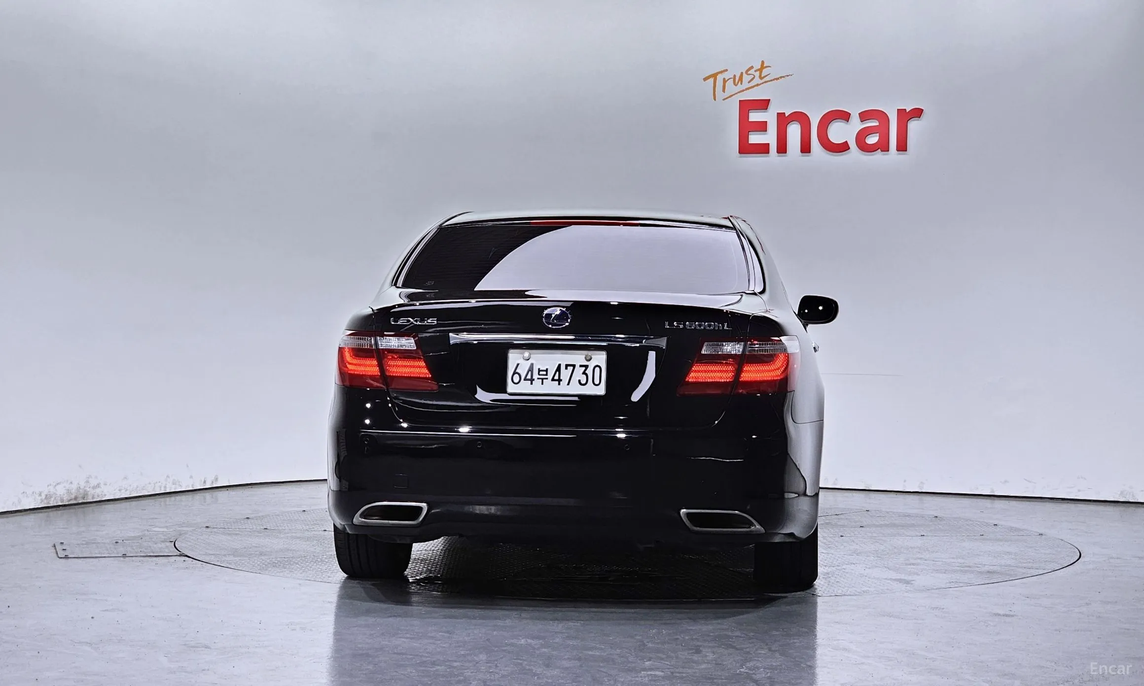 Lexus LS600hL превью 4