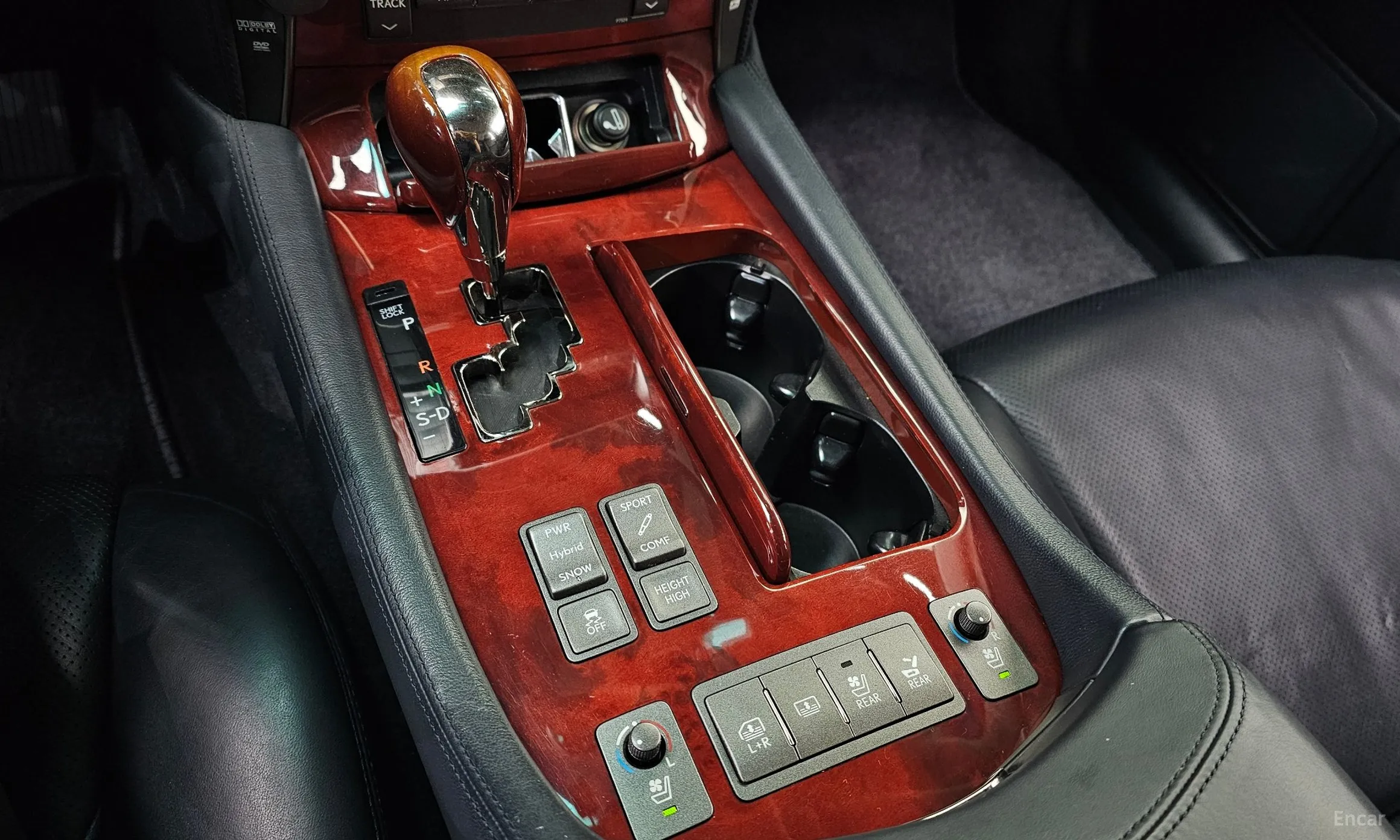 Lexus LS600hL превью 9