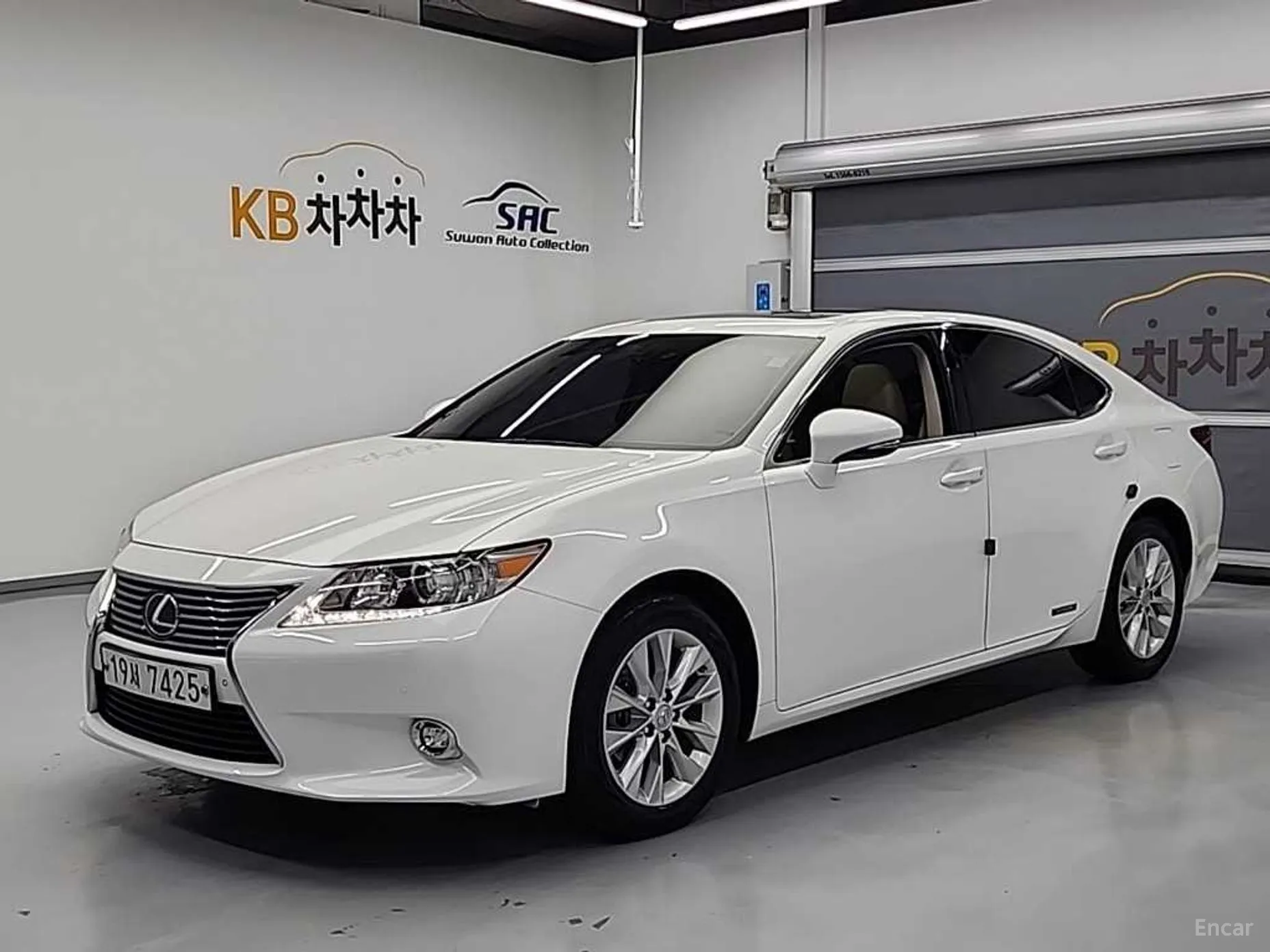 New ES300h