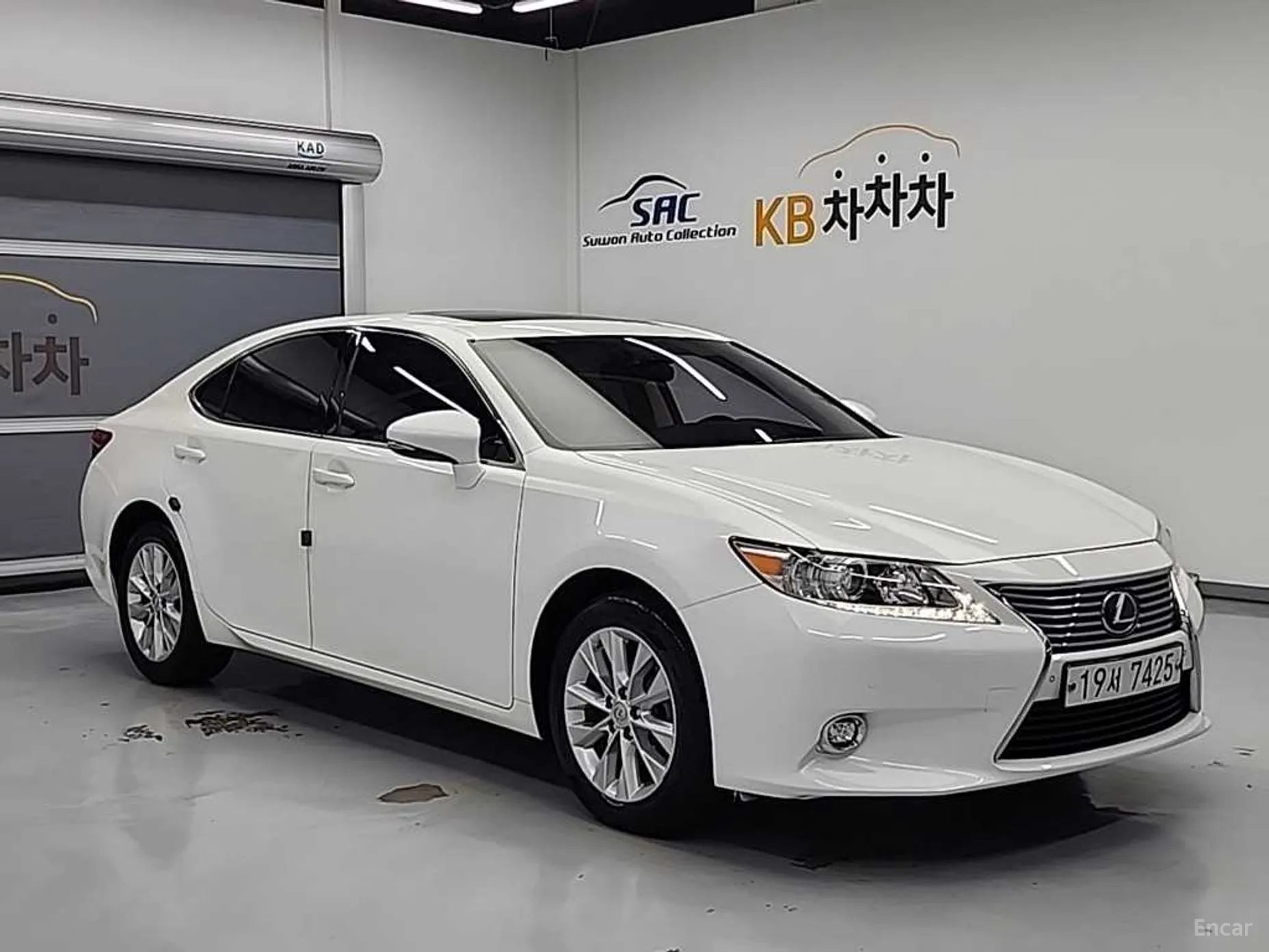 Lexus New ES300h превью 2