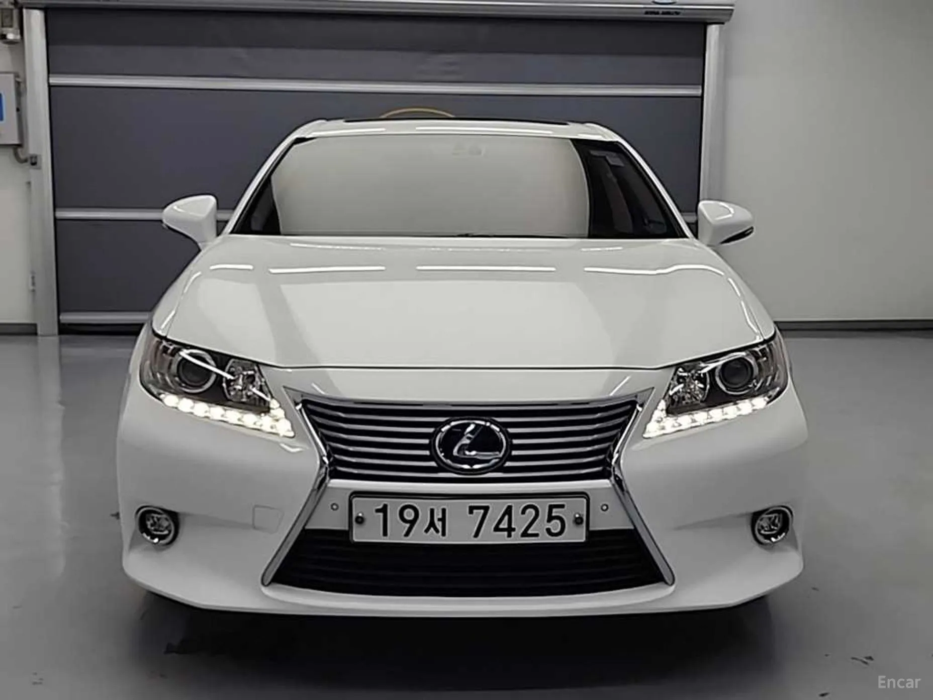 Lexus New ES300h превью 3