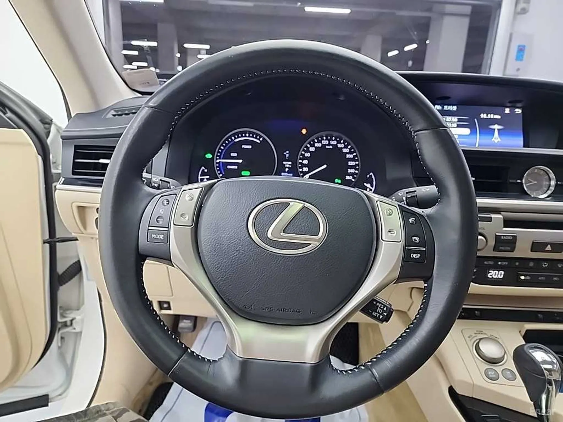 Lexus New ES300h превью 5