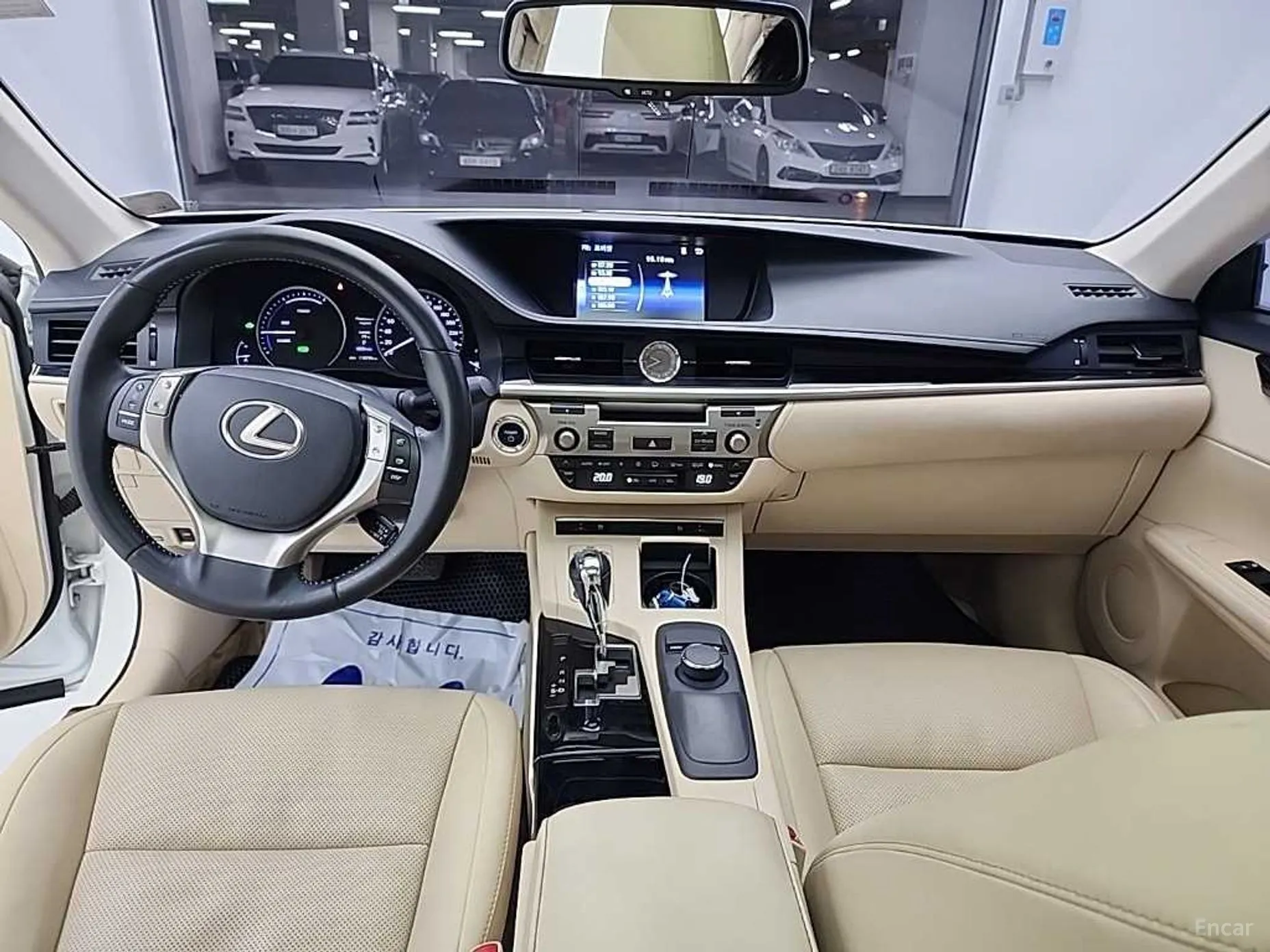 Lexus New ES300h превью 7