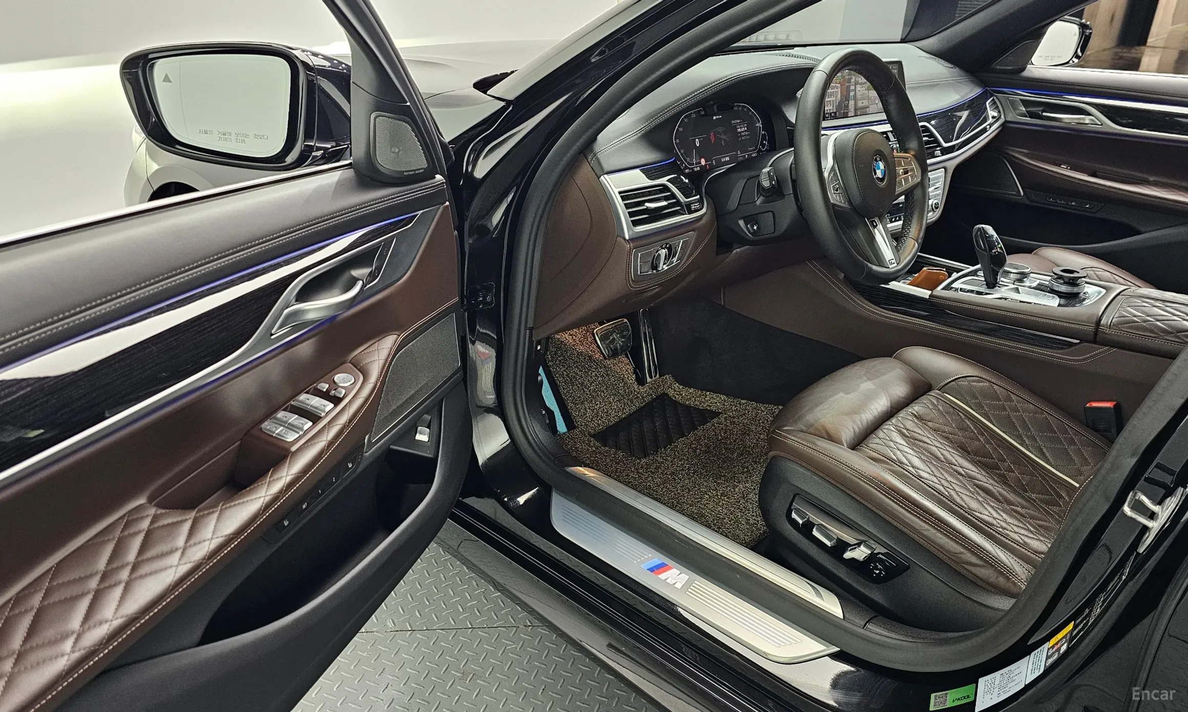 BMW 7 Series (G11) превью 10