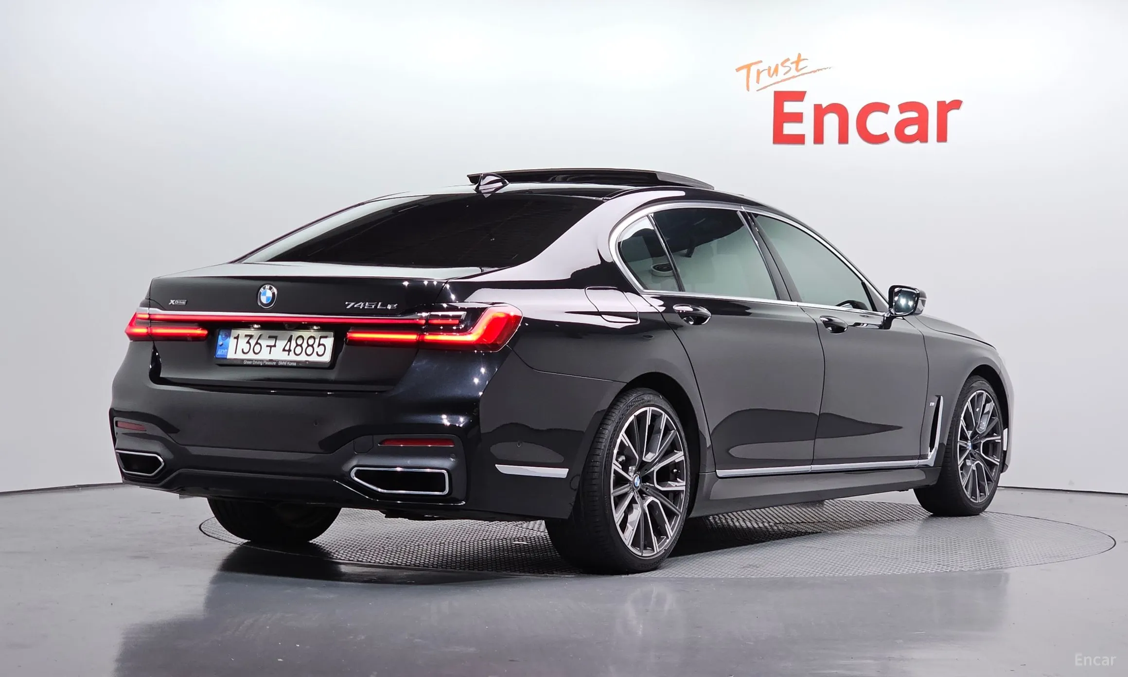 BMW 7 Series (G11) превью 2