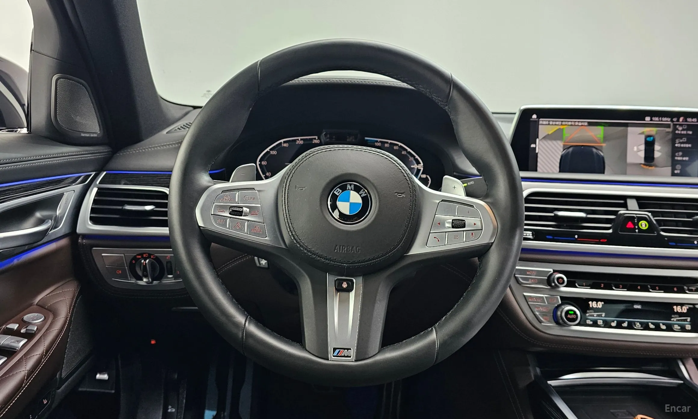 BMW 7 Series (G11) превью 17