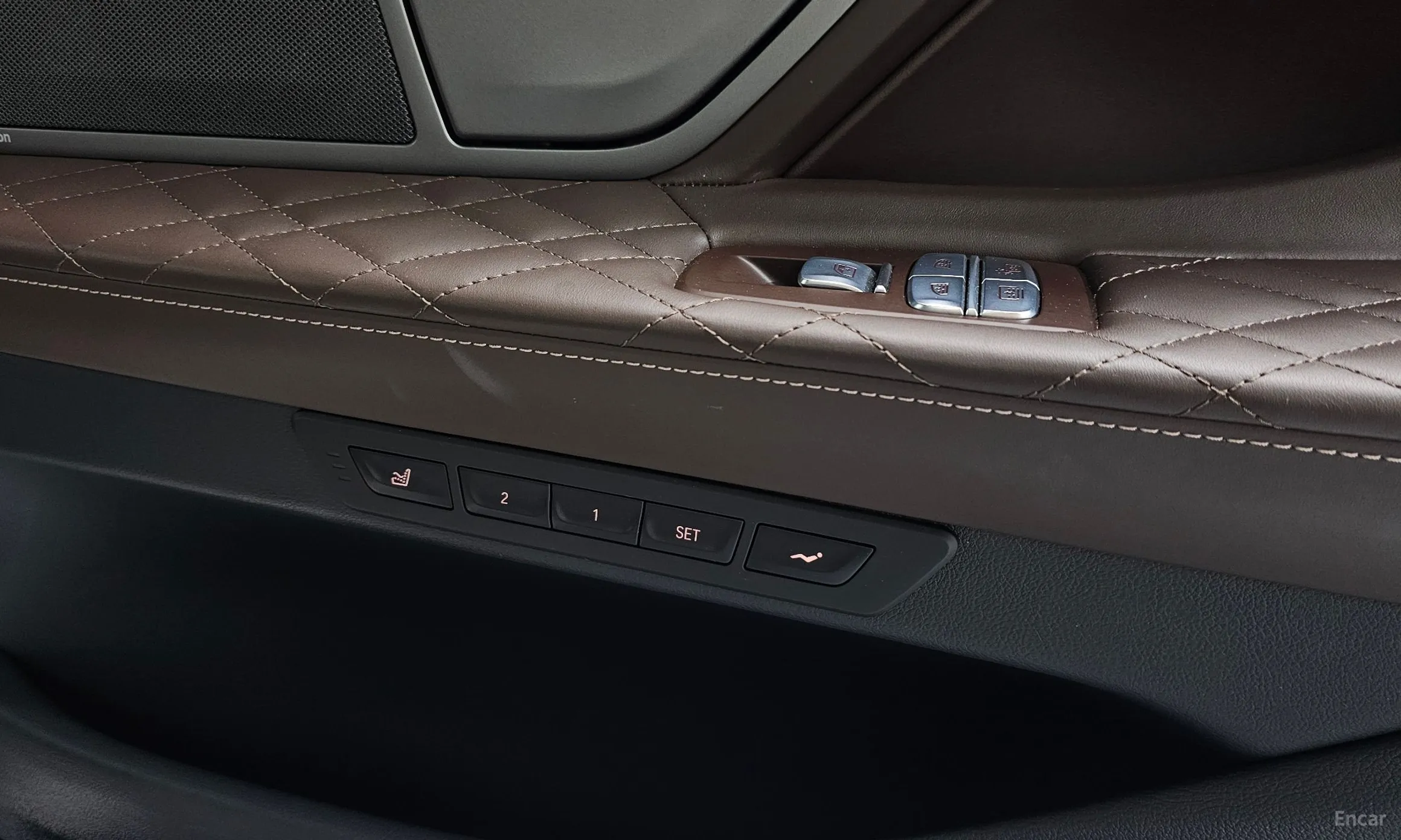 BMW 7 Series (G11) превью 18