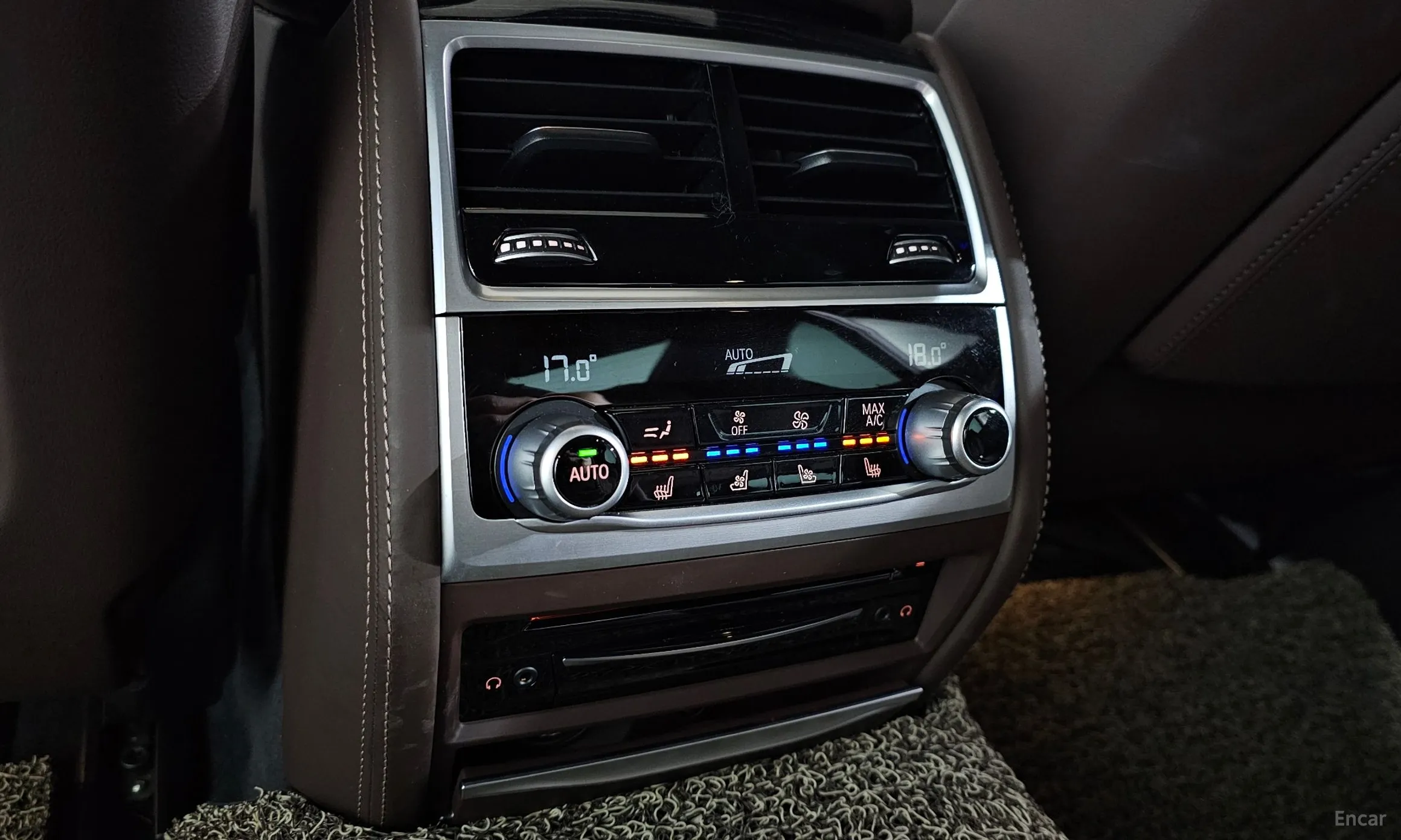 BMW 7 Series (G11) превью 20