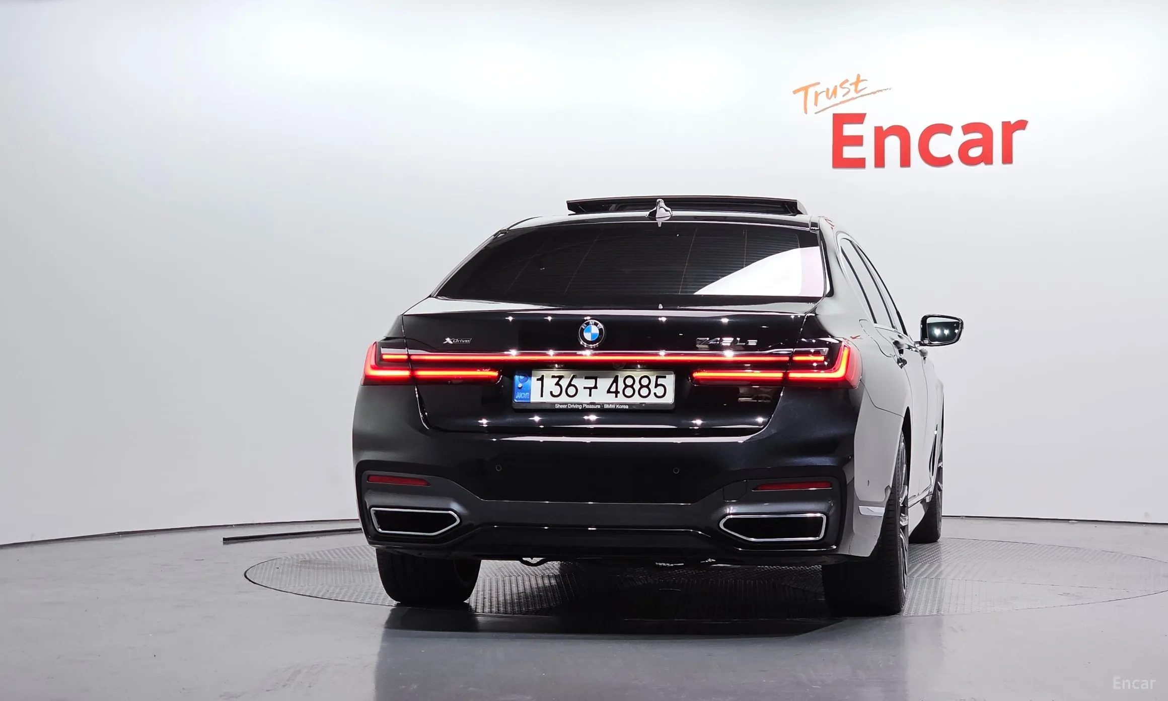 BMW 7 Series (G11) превью 4
