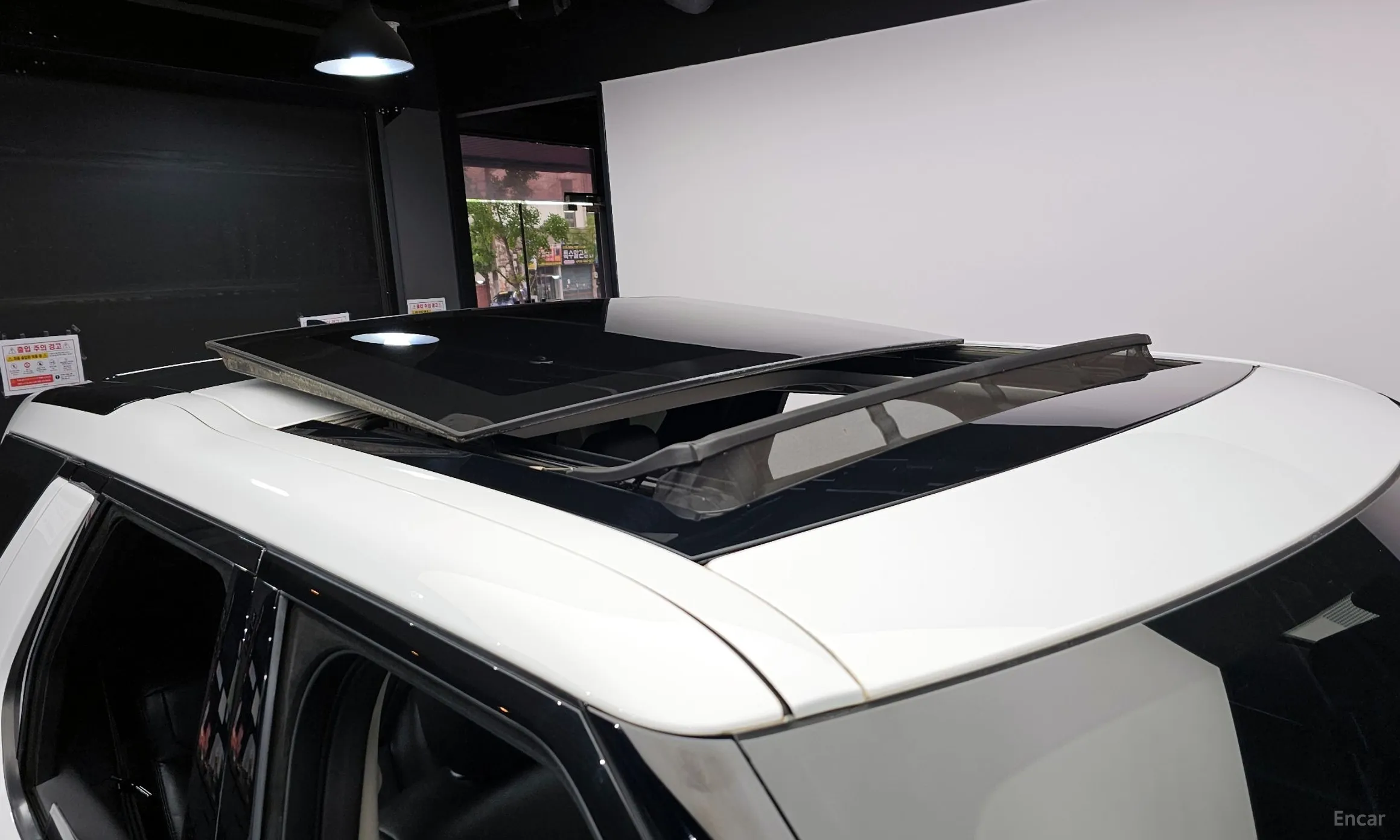Land Rover Discovery 5 превью 13