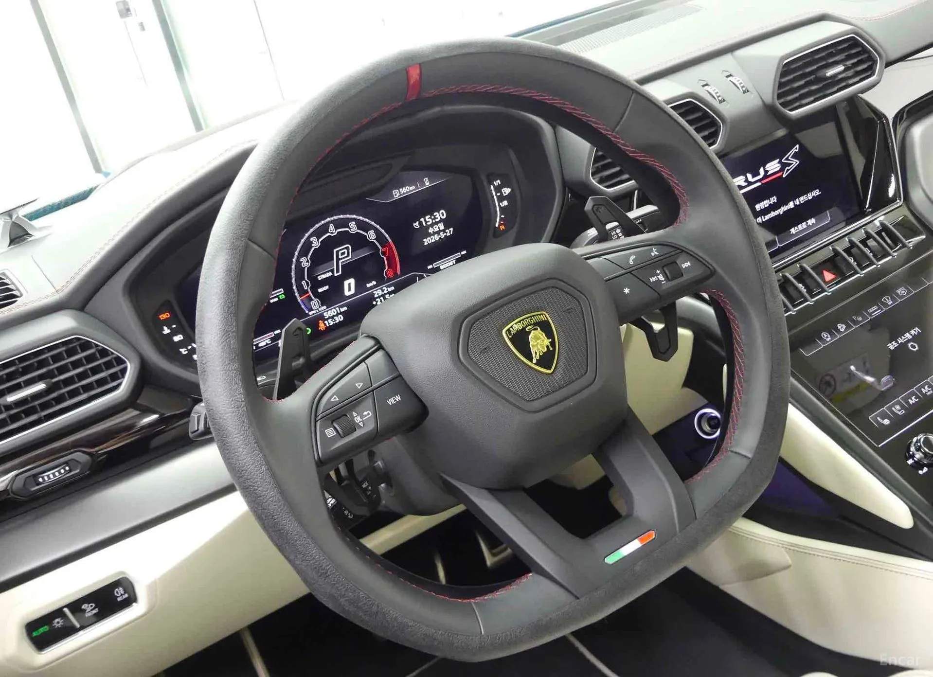 Lamborghini Urus превью 14