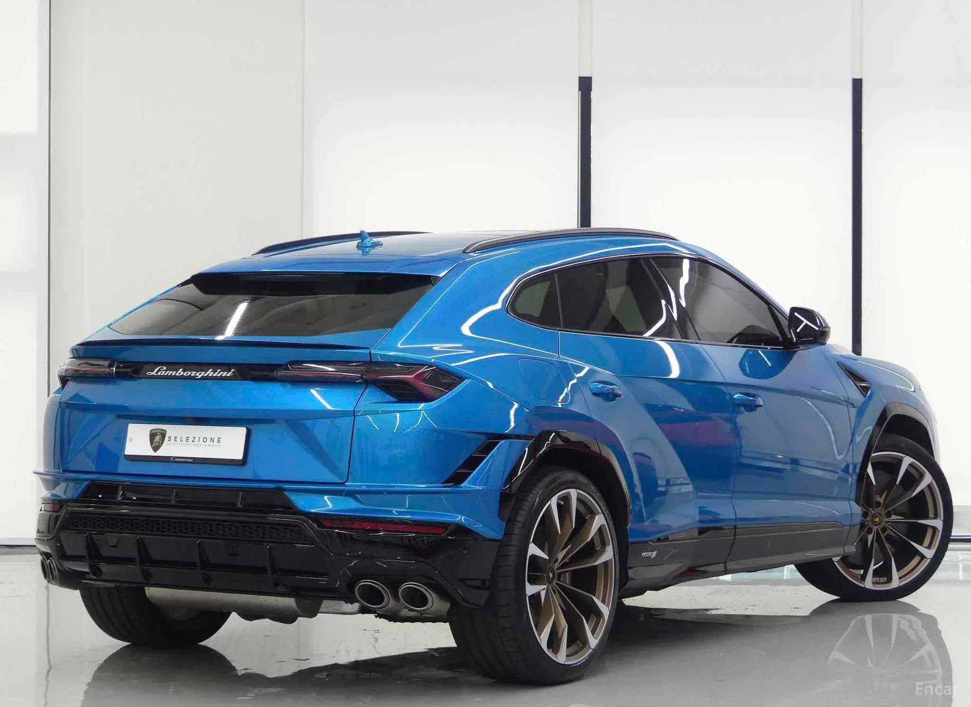 Lamborghini Urus превью 3