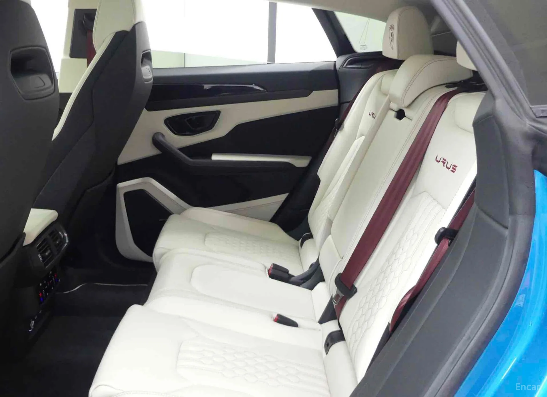 Lamborghini Urus превью 9