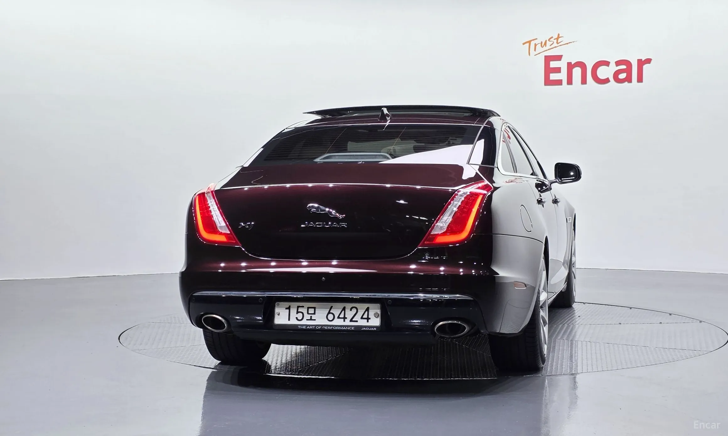 Jaguar All New XJ превью 4