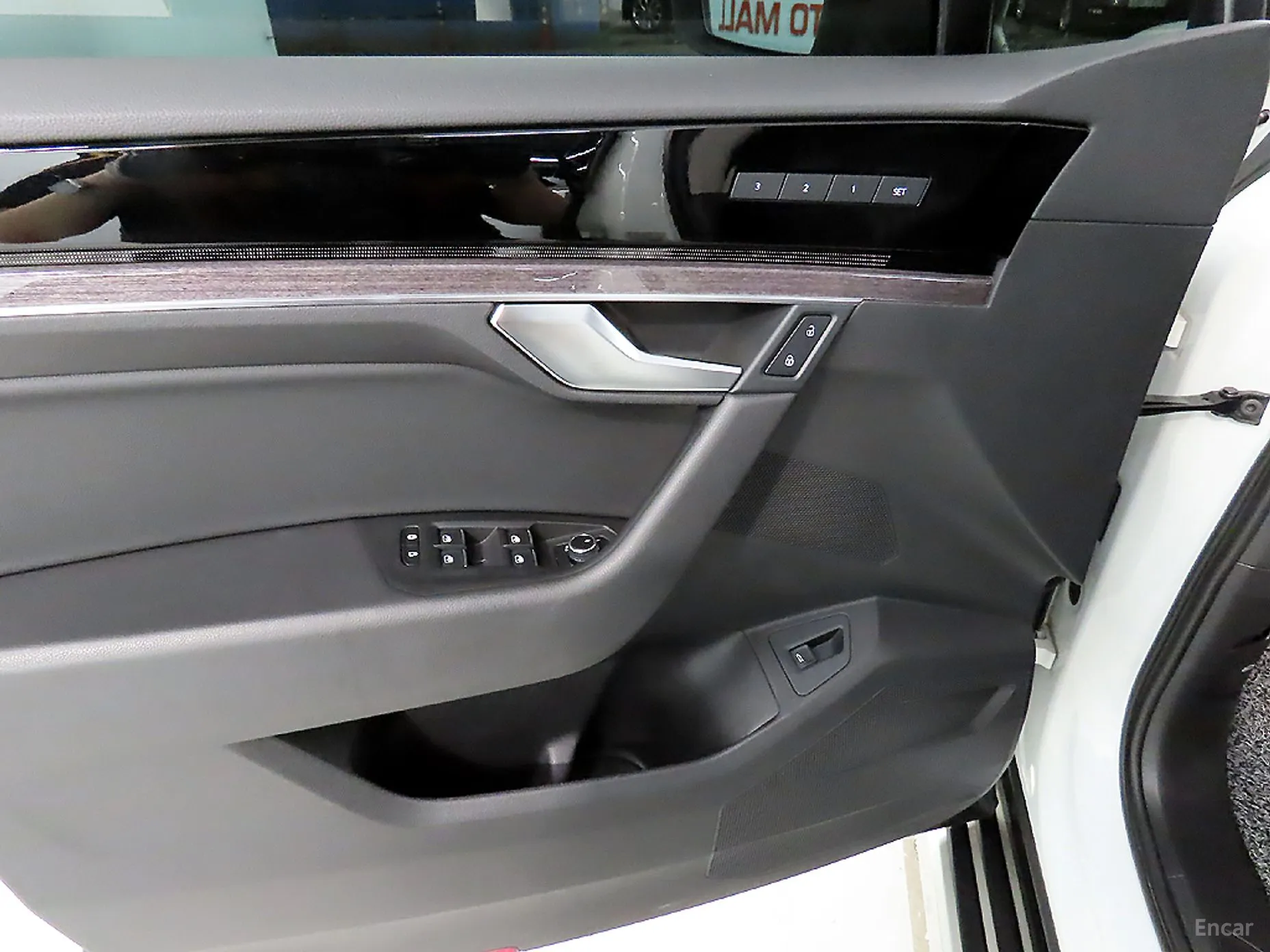 Volkswagen Touareg 3rd Generation превью 12
