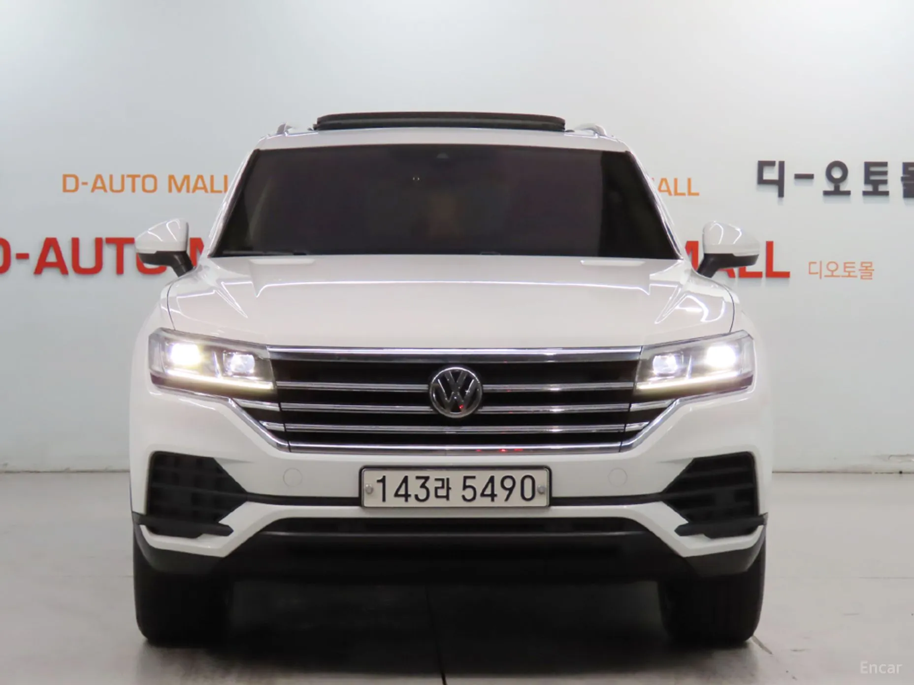 Volkswagen Touareg 3rd Generation превью 3