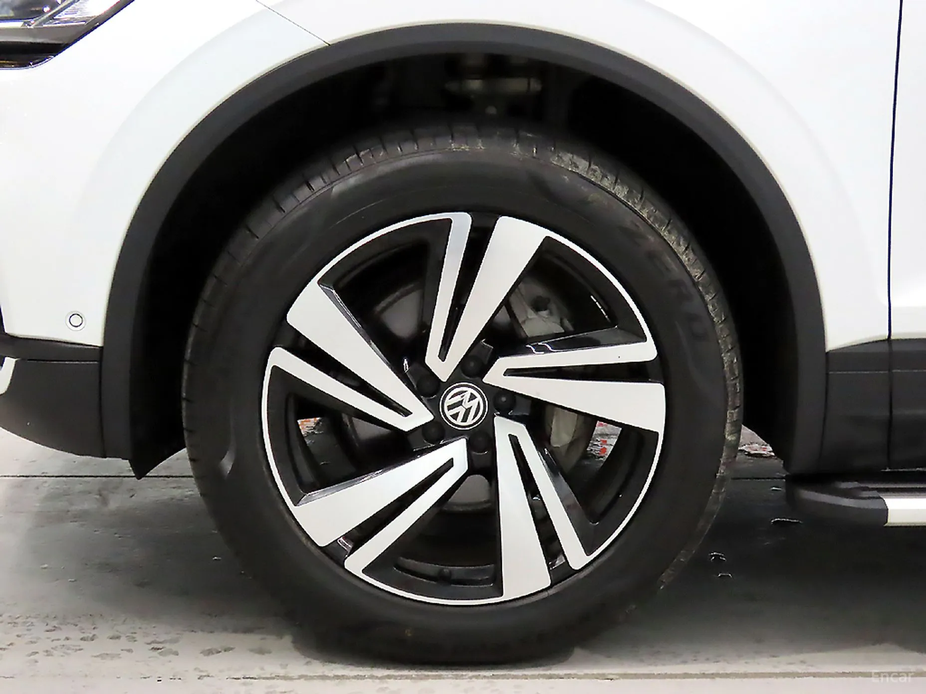 Volkswagen Touareg 3rd Generation превью 5