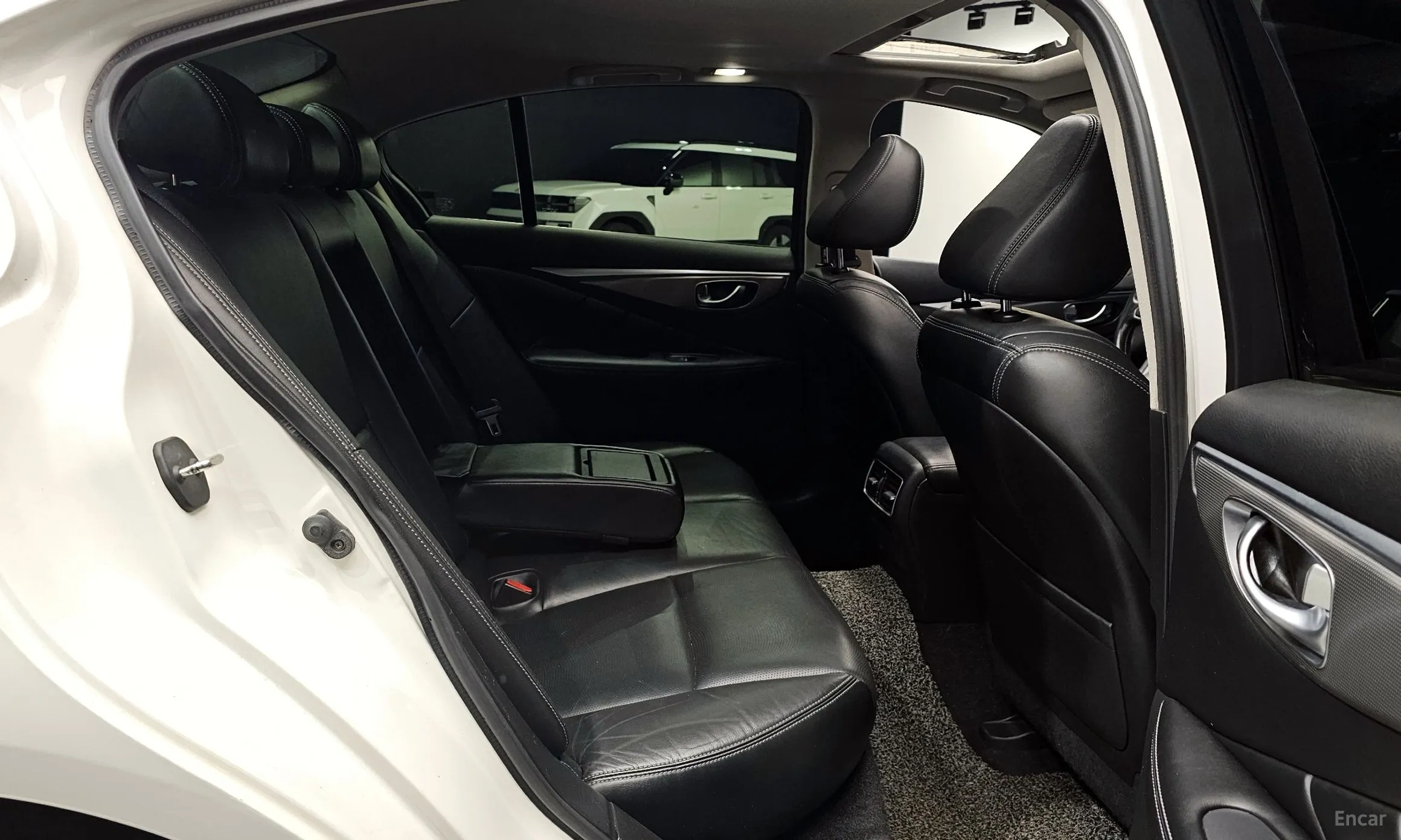 Infiniti Q50 превью 11