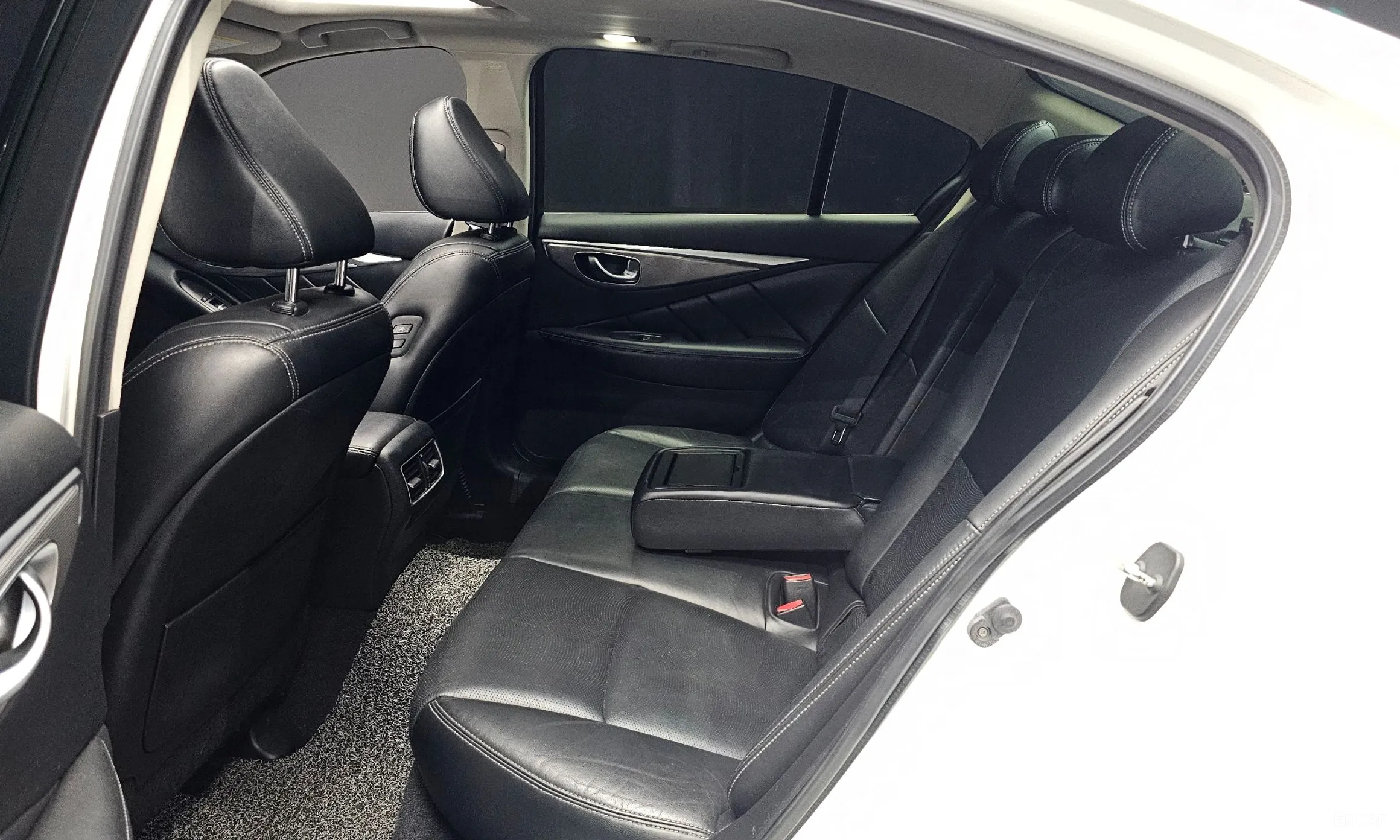 Infiniti Q50 превью 12